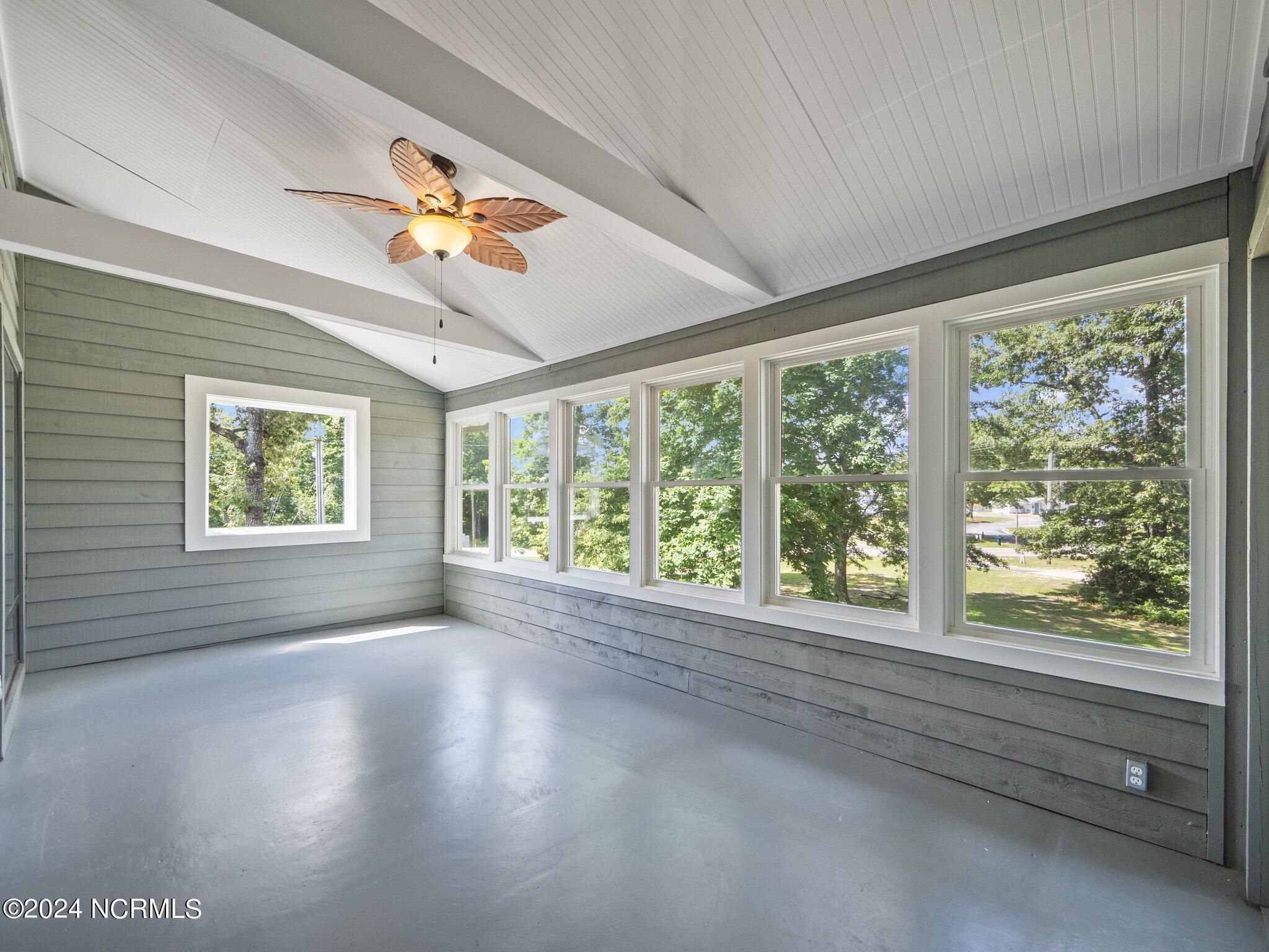 732 Azalea Drive 406