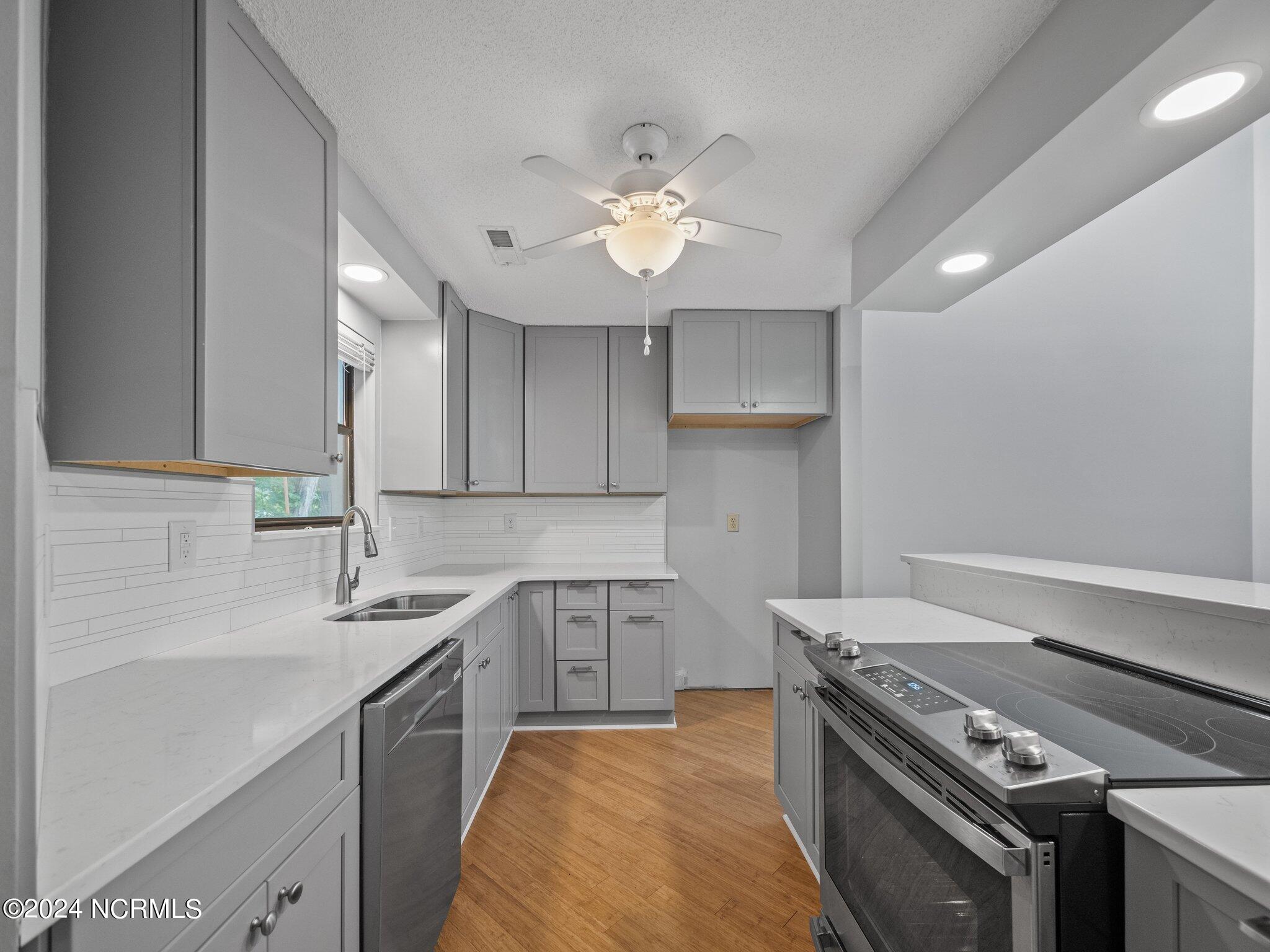 732 Azalea Drive 406