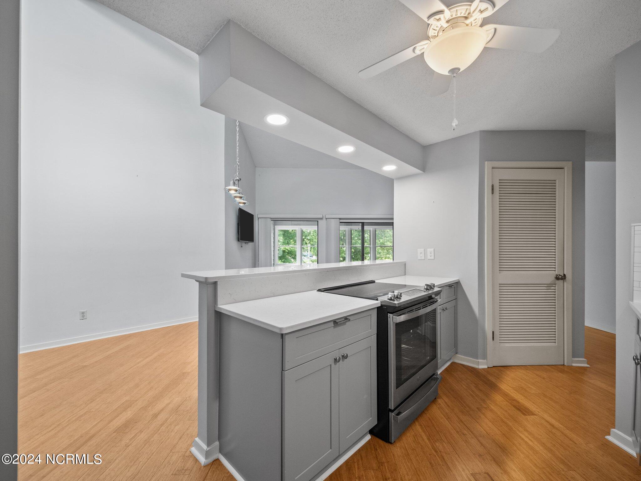 732 Azalea Drive 406