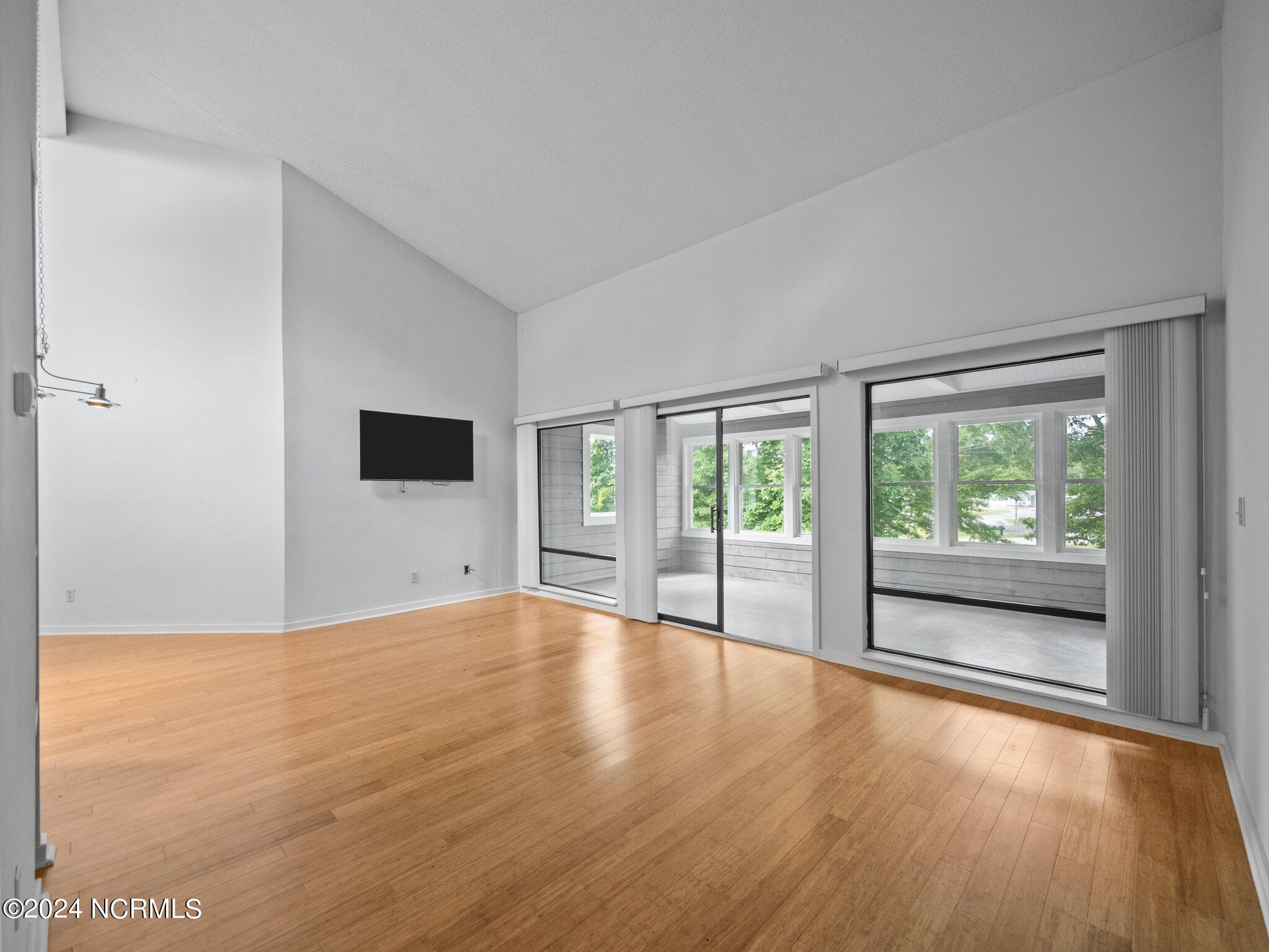 732 Azalea Drive 406