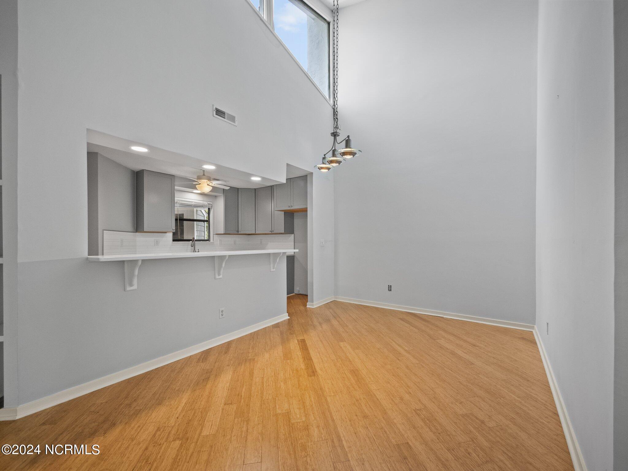 732 Azalea Drive 406