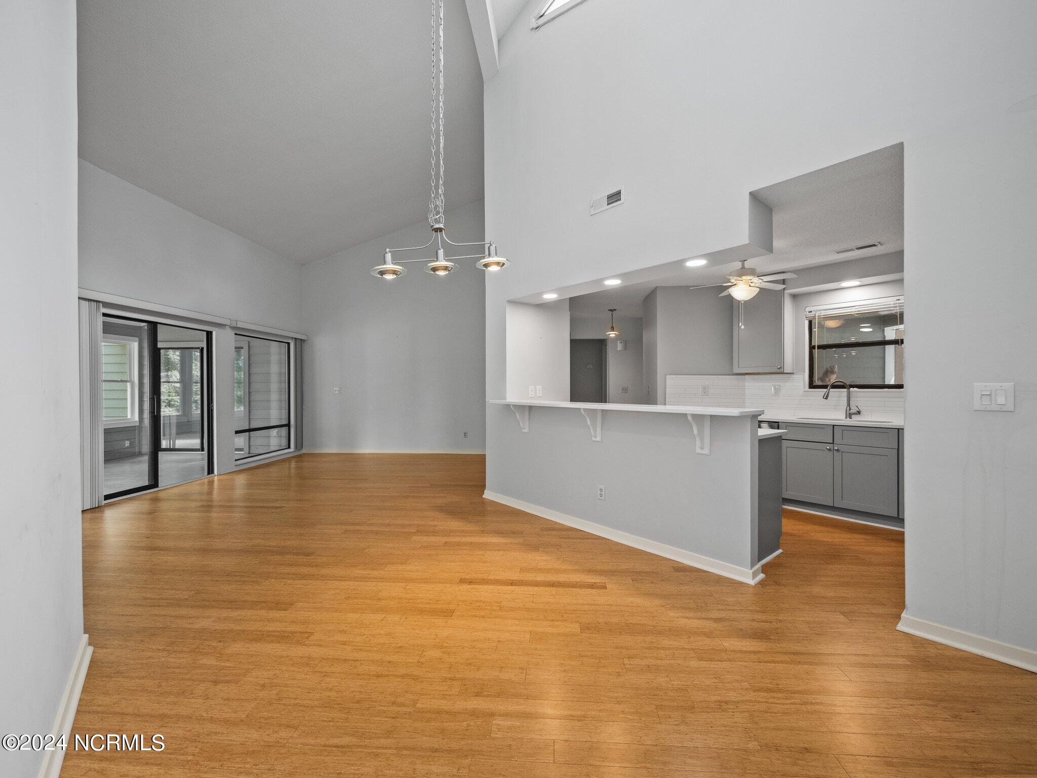 732 Azalea Drive 406