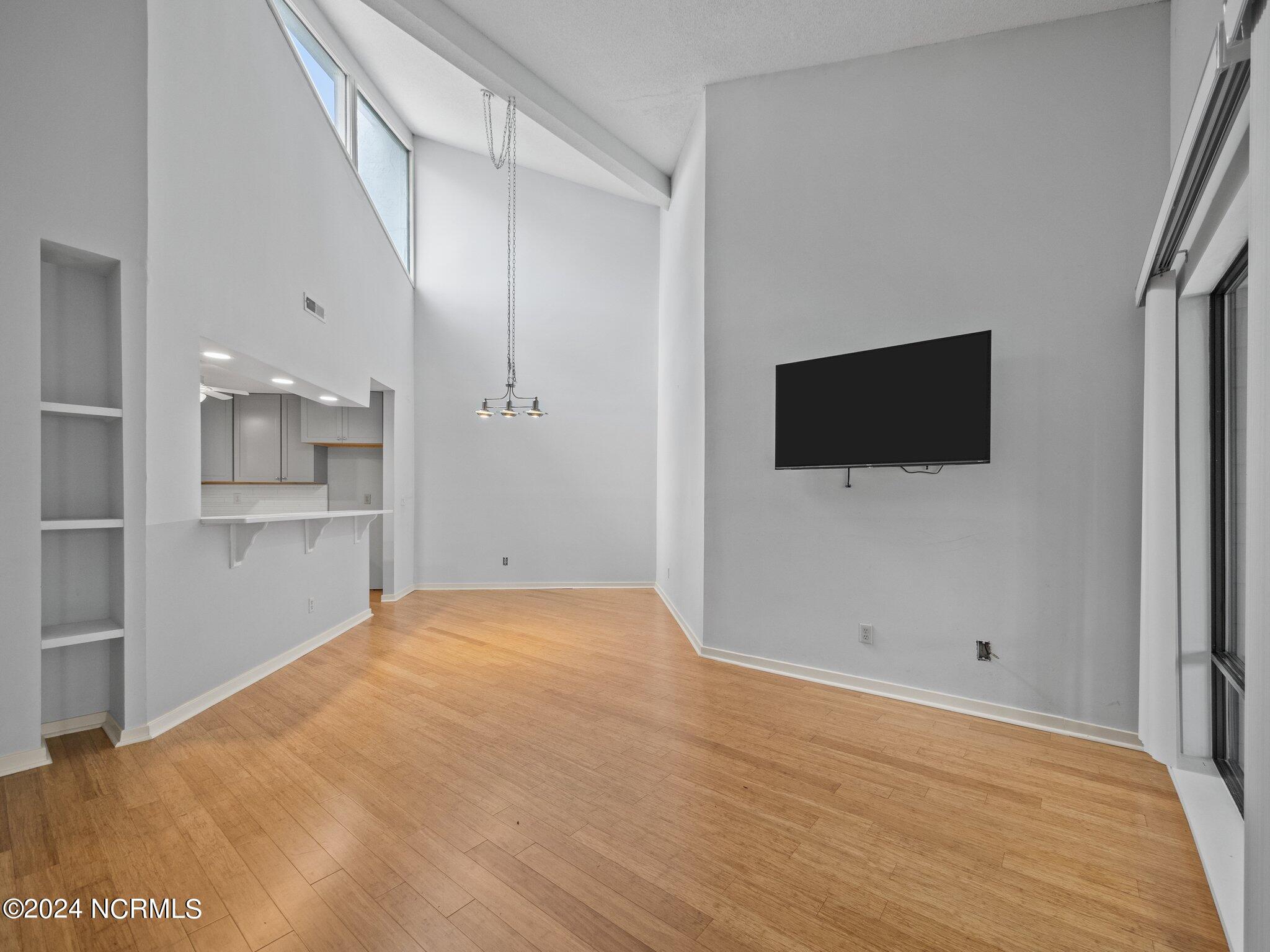 732 Azalea Drive 406