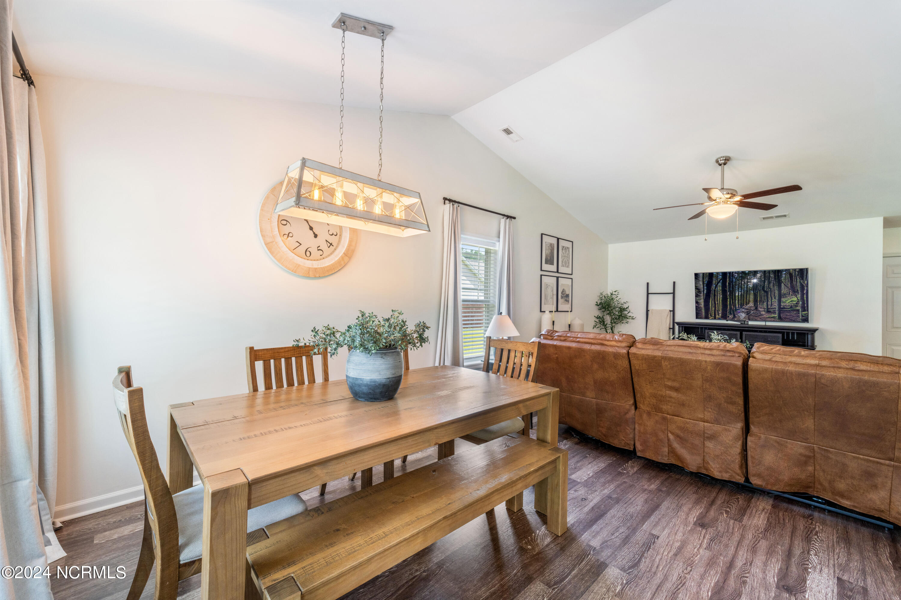 112 Chandas Place