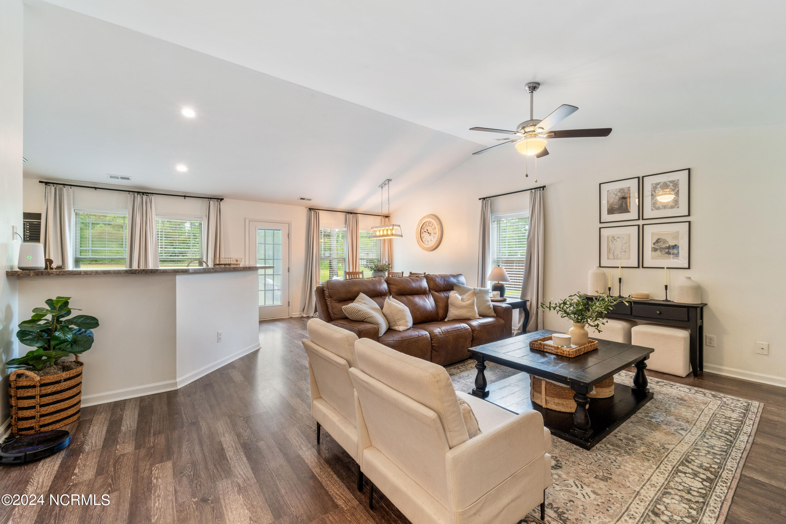 112 Chandas Place