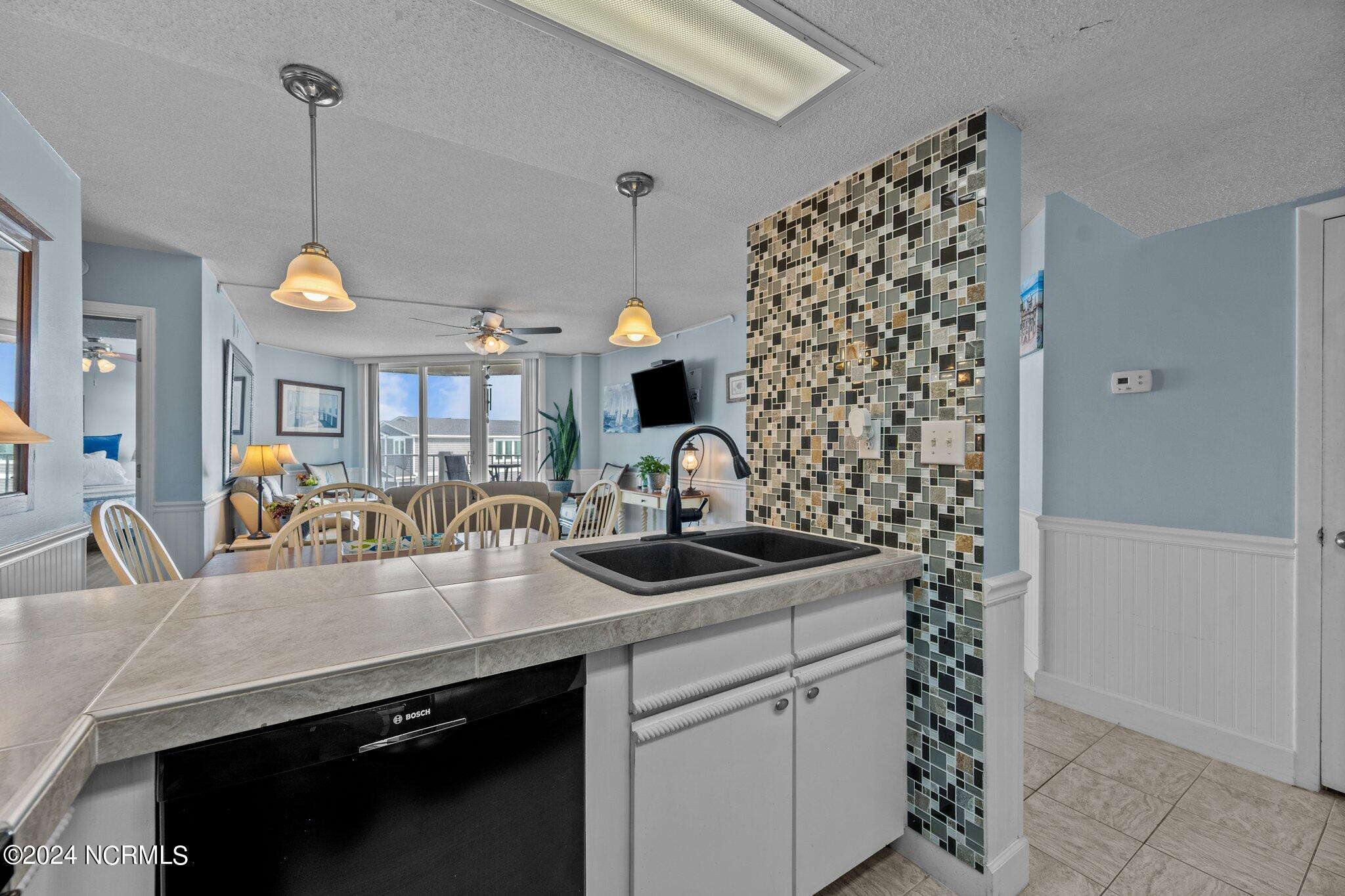 2000 New River Inlet Road 3310