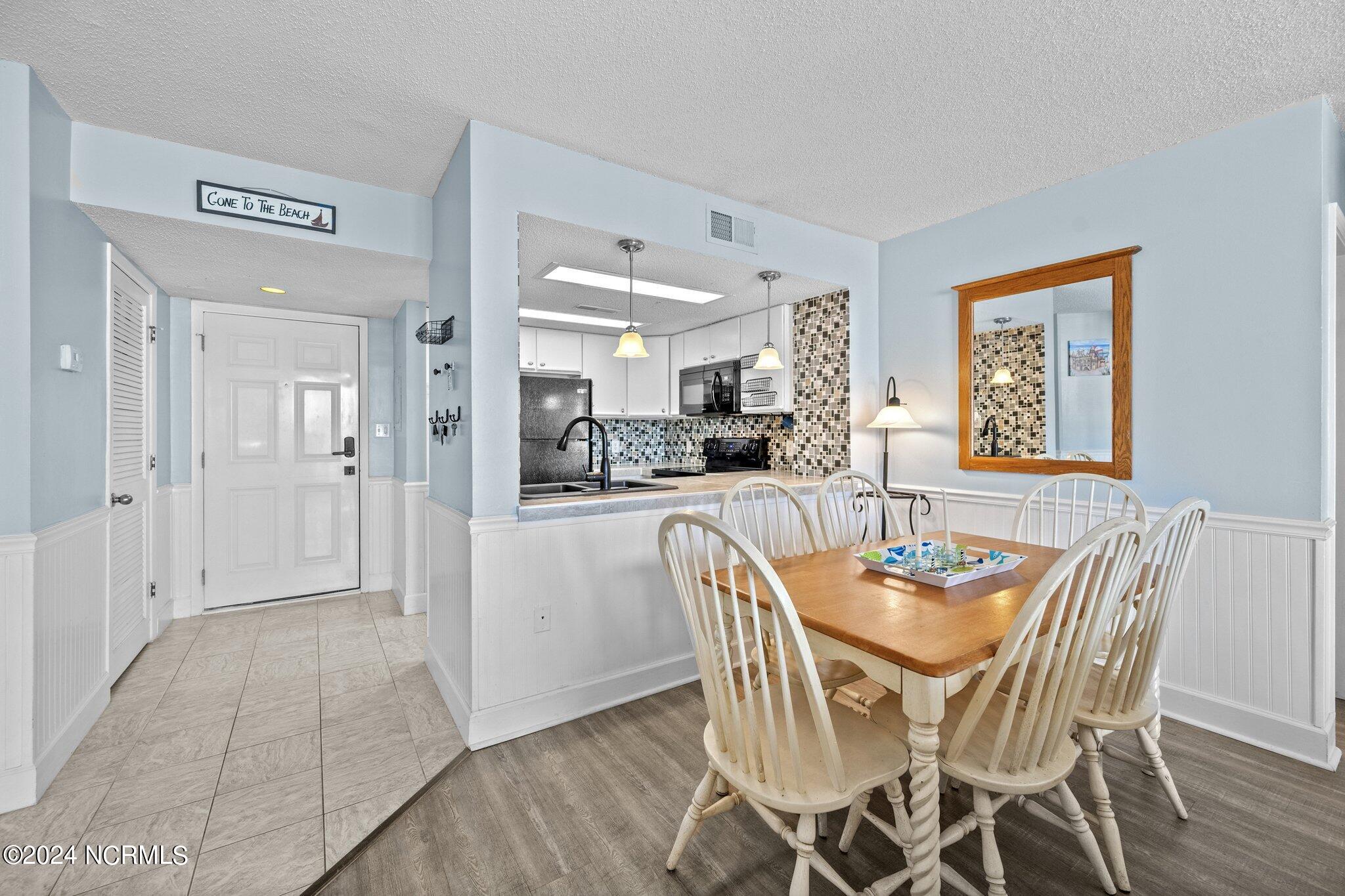 2000 New River Inlet Road 3310