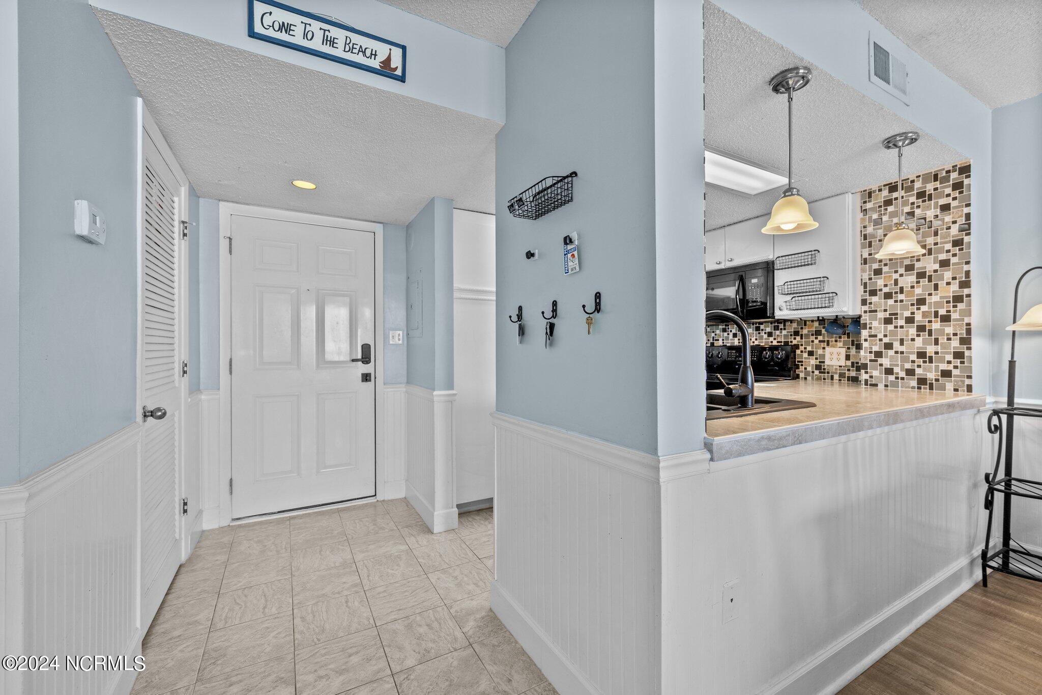 2000 New River Inlet Road 3310