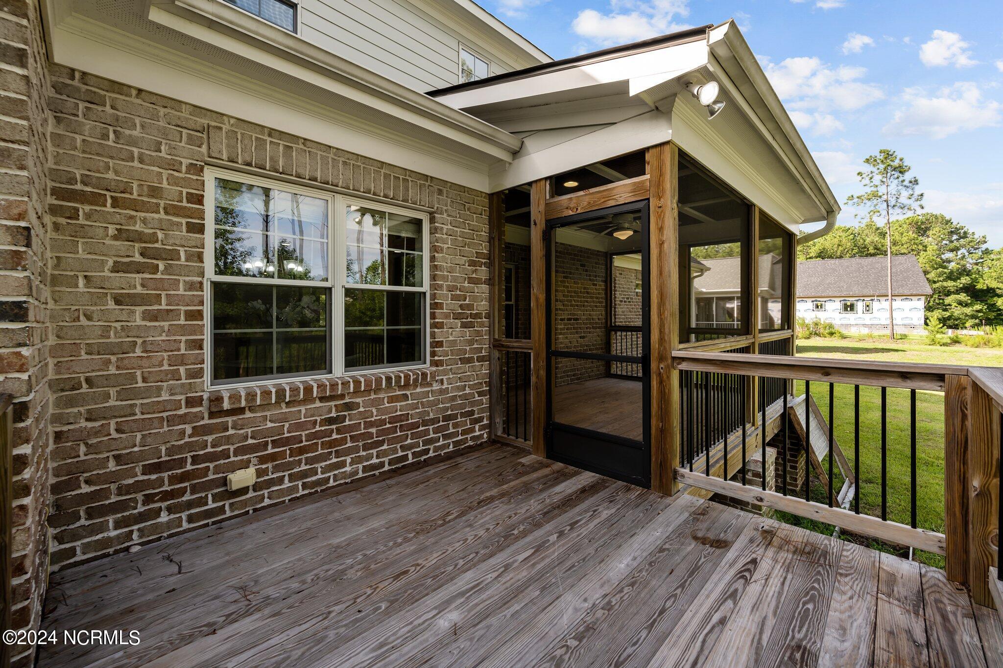 402 Compass Point