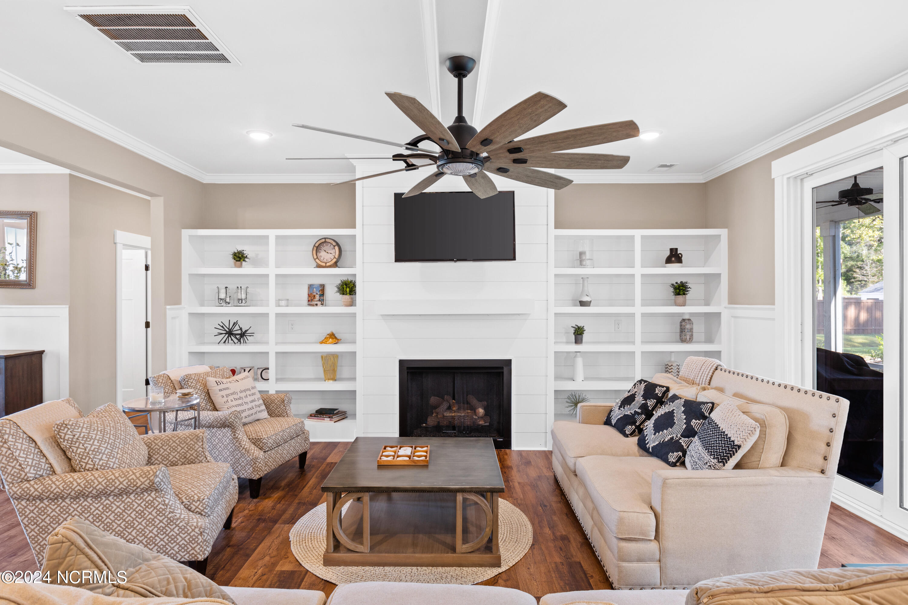 583 Crown Pointe Drive