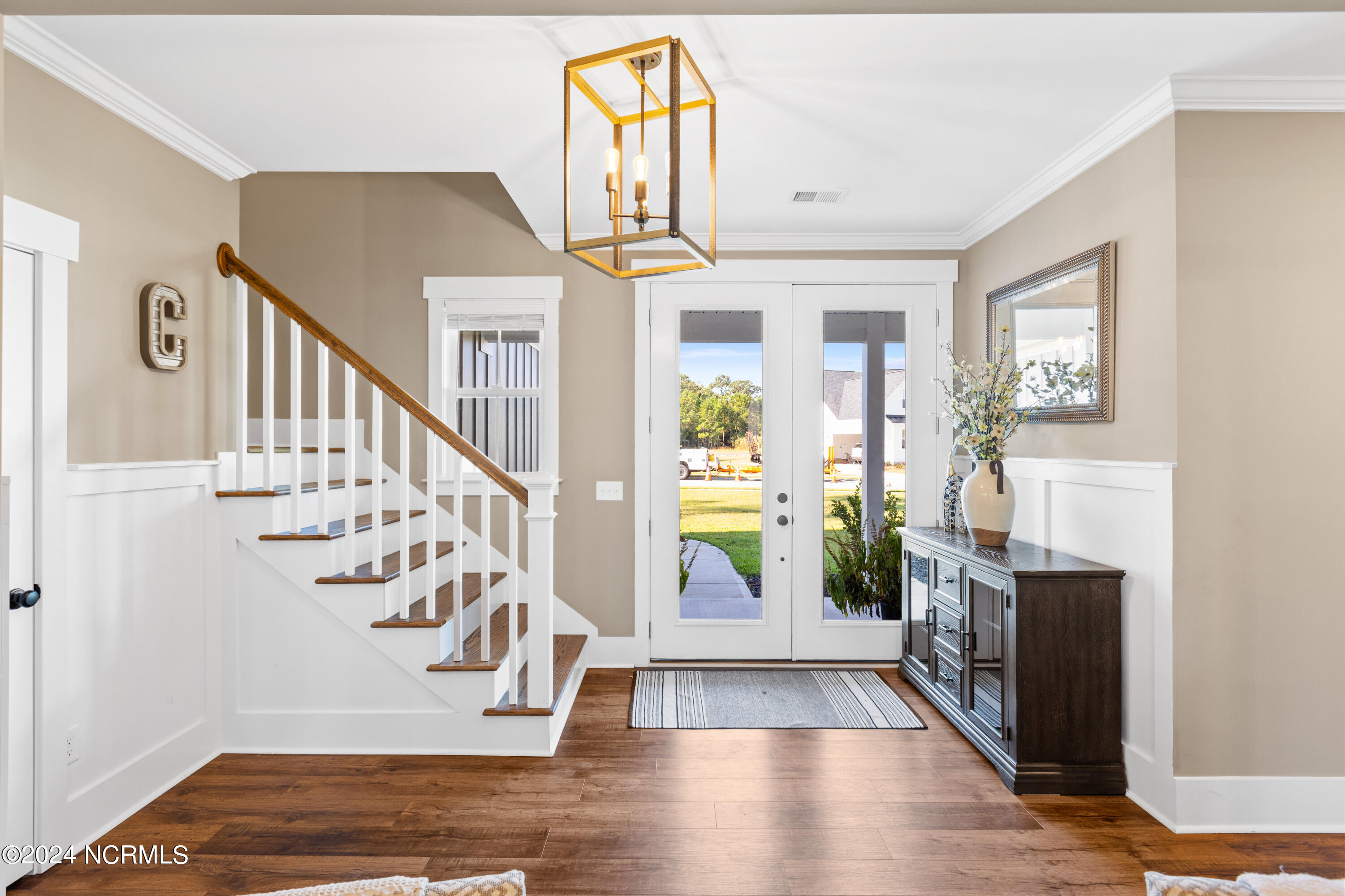 583 Crown Pointe Drive