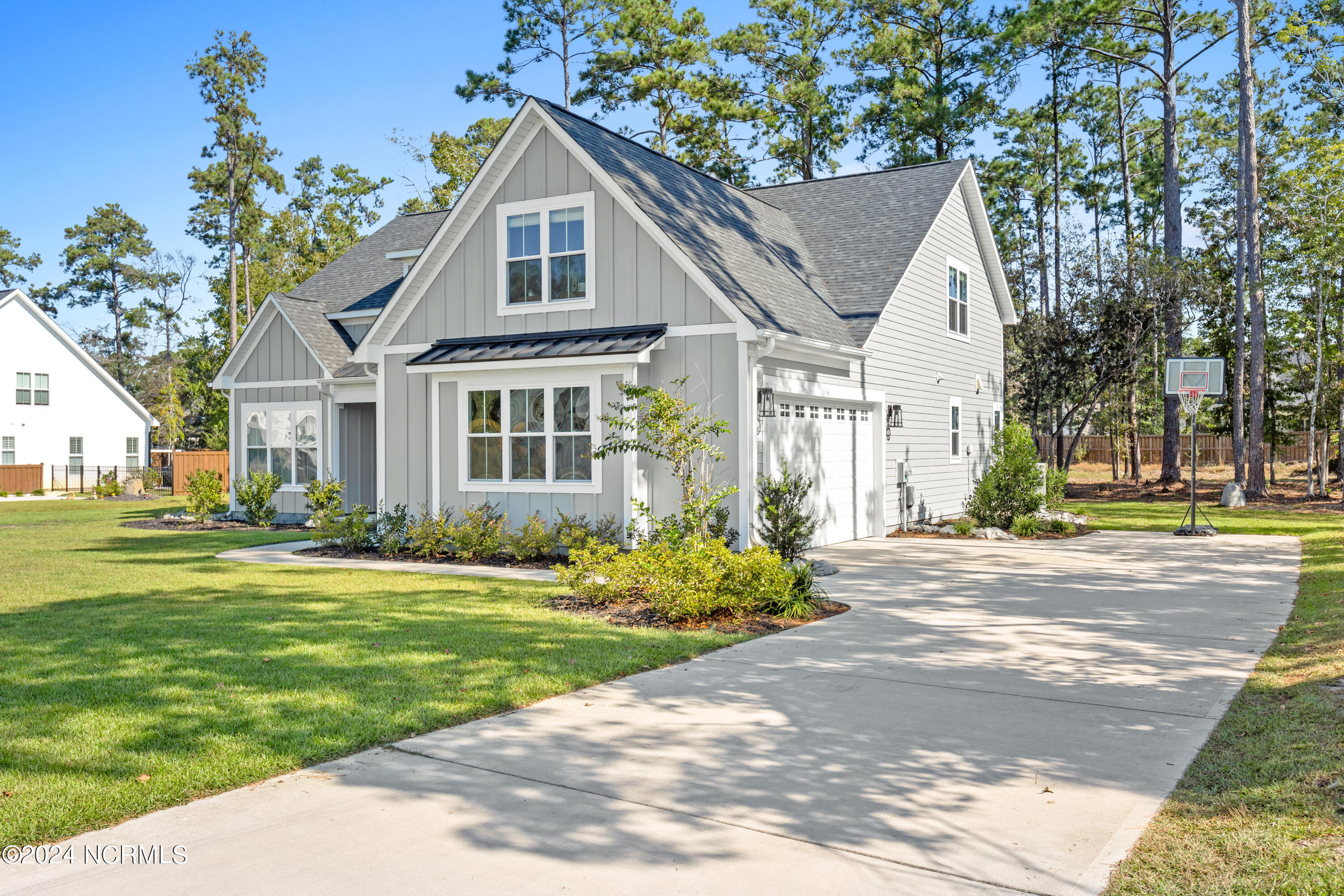 583 Crown Pointe Drive
