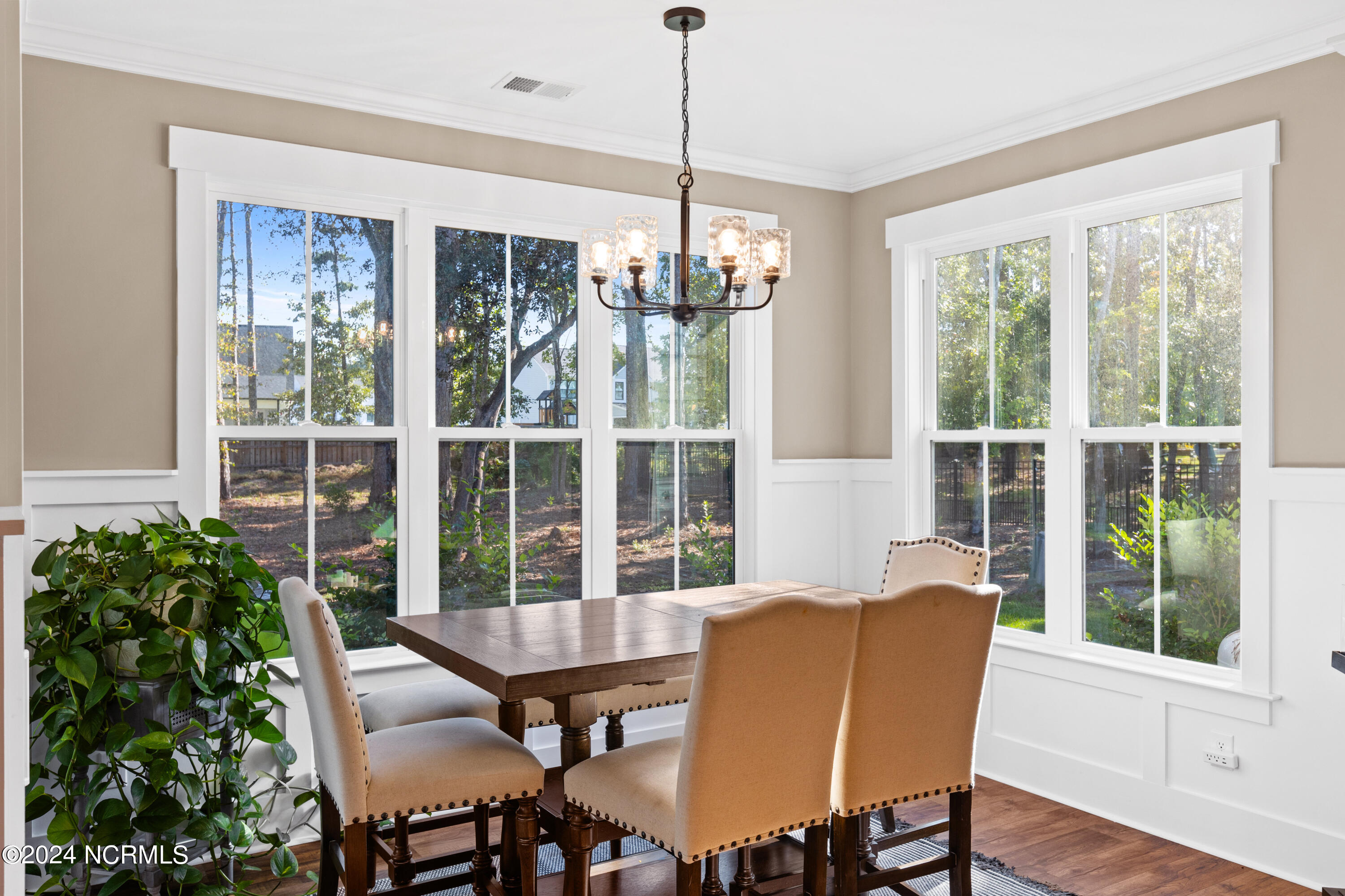 583 Crown Pointe Drive