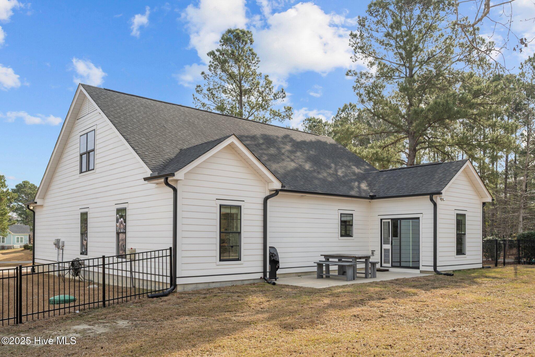 11 Sailview Court