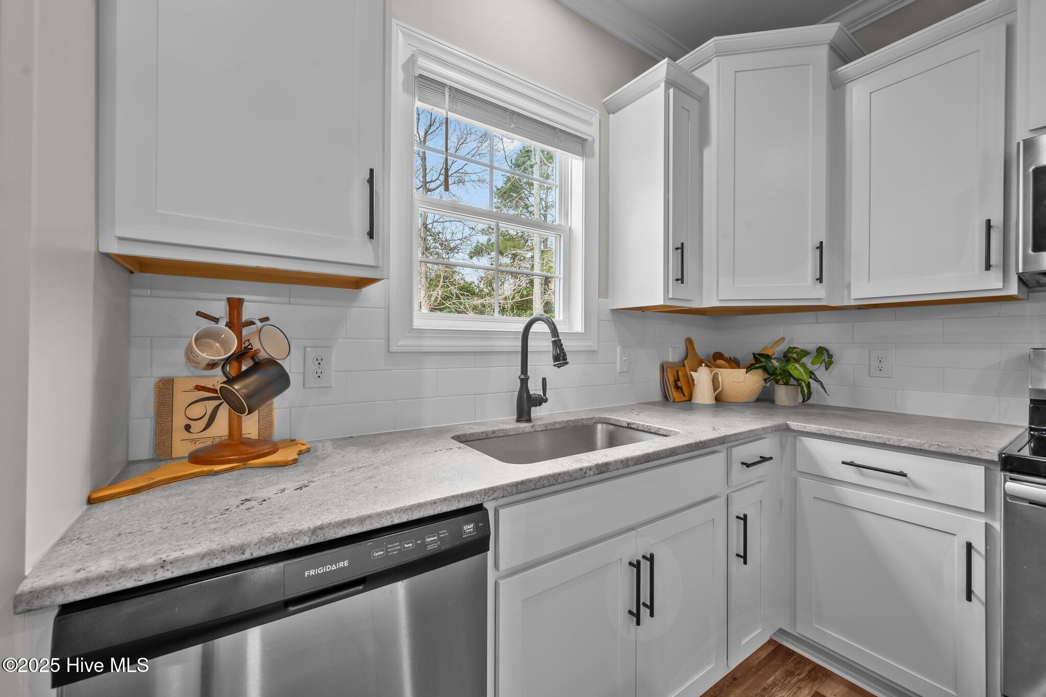 11 Sailview Court