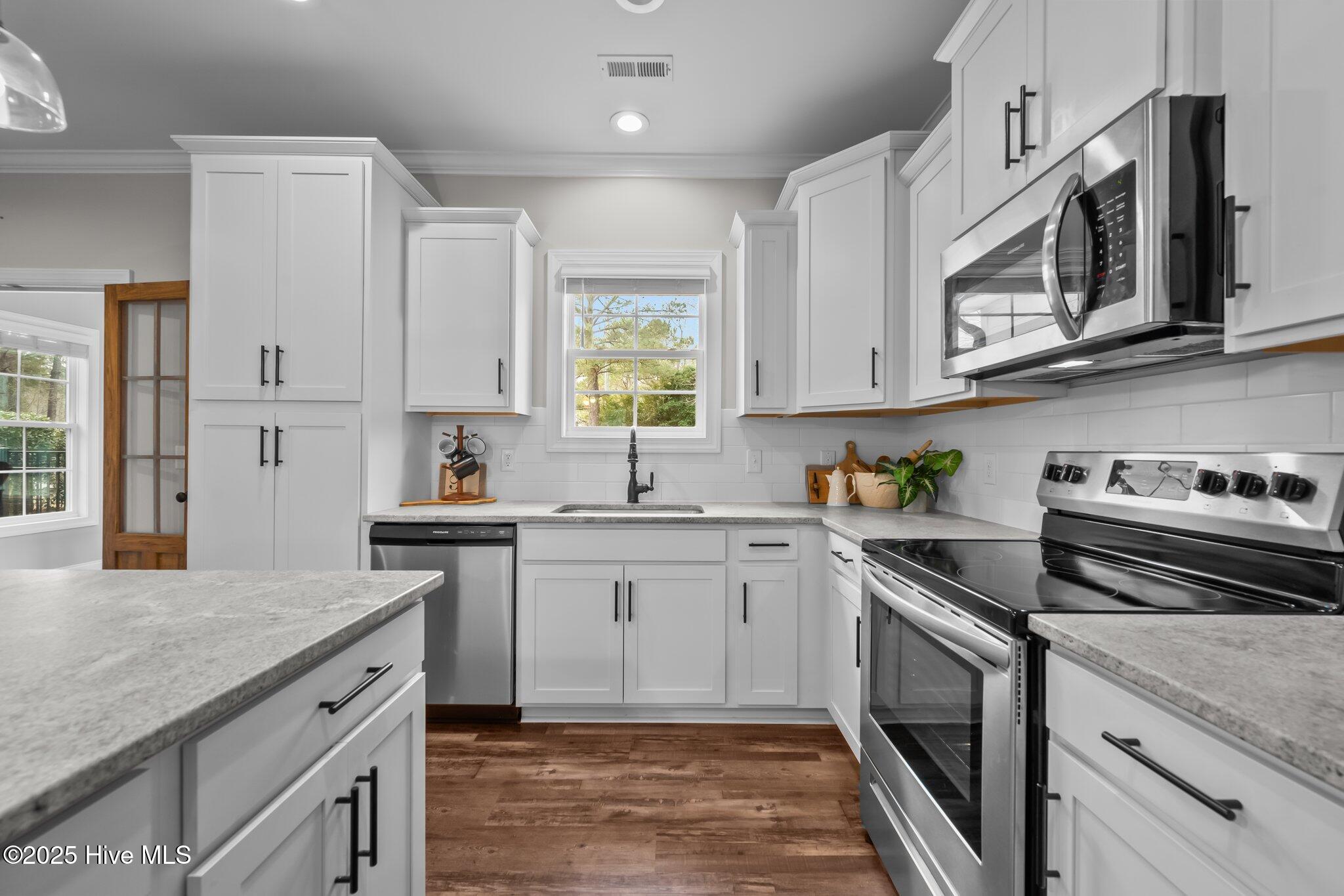 11 Sailview Court