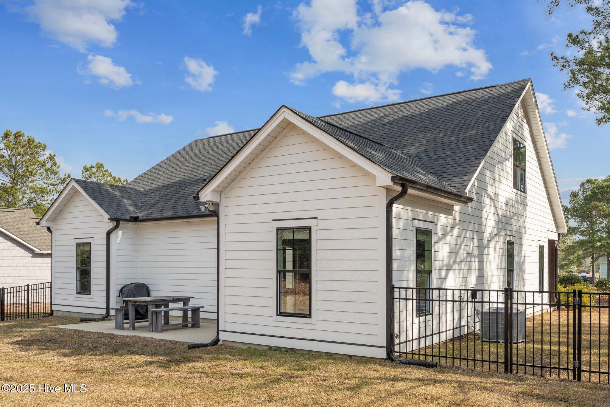 11 Sailview Court