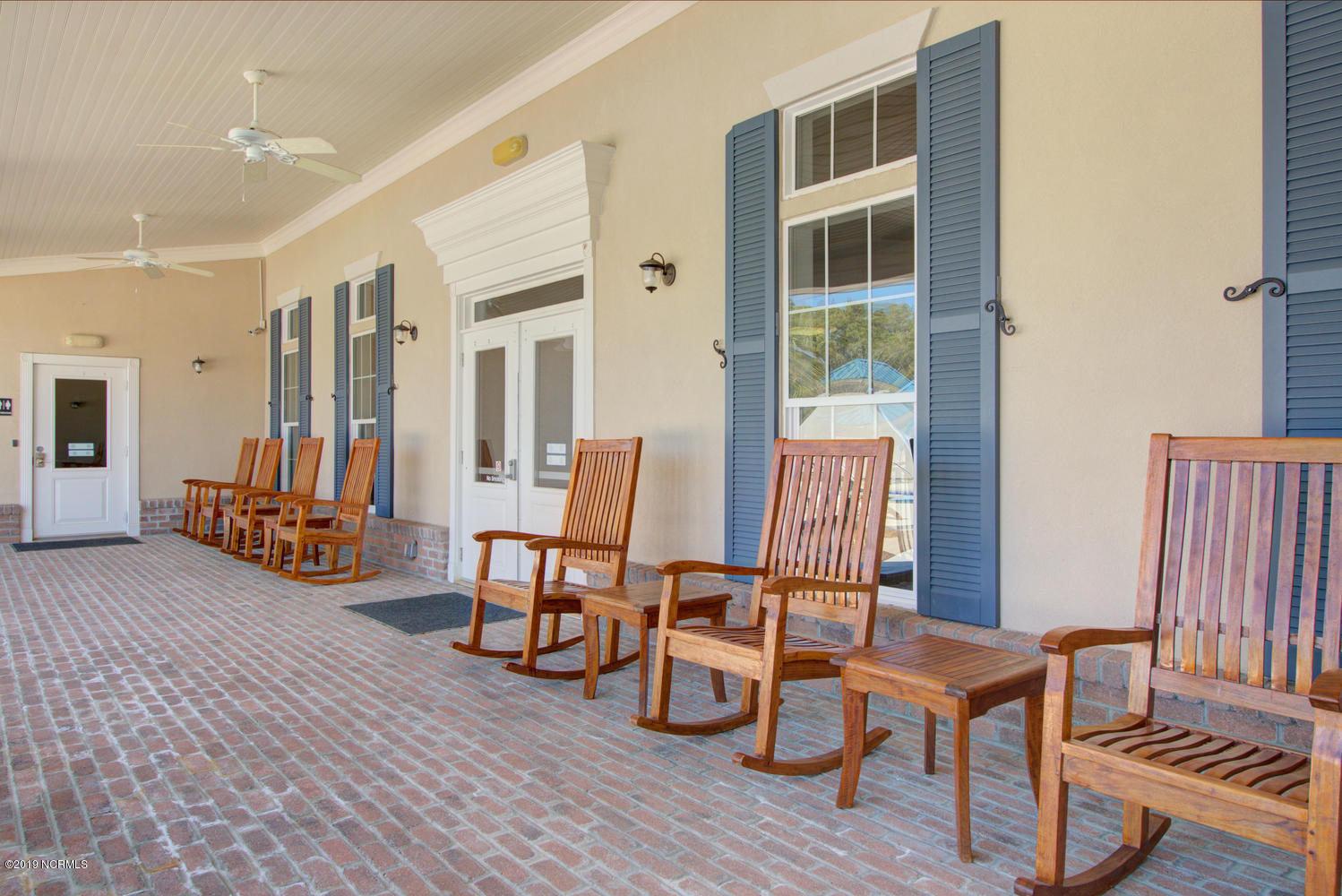 2100 Marsh Grove Lane Unit 2407