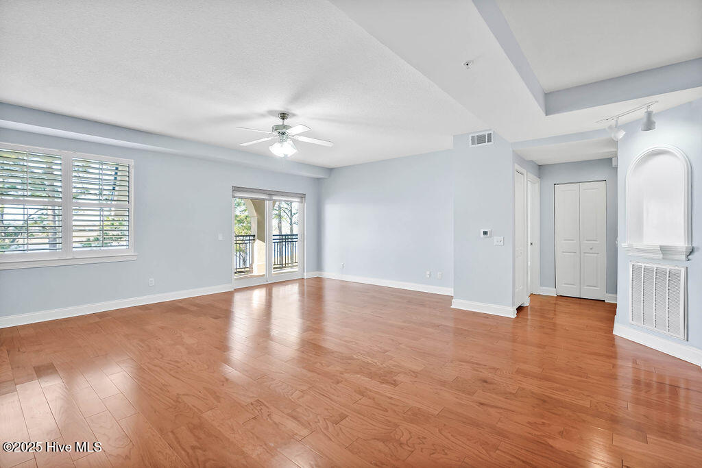 2100 Marsh Grove Lane Unit 2407