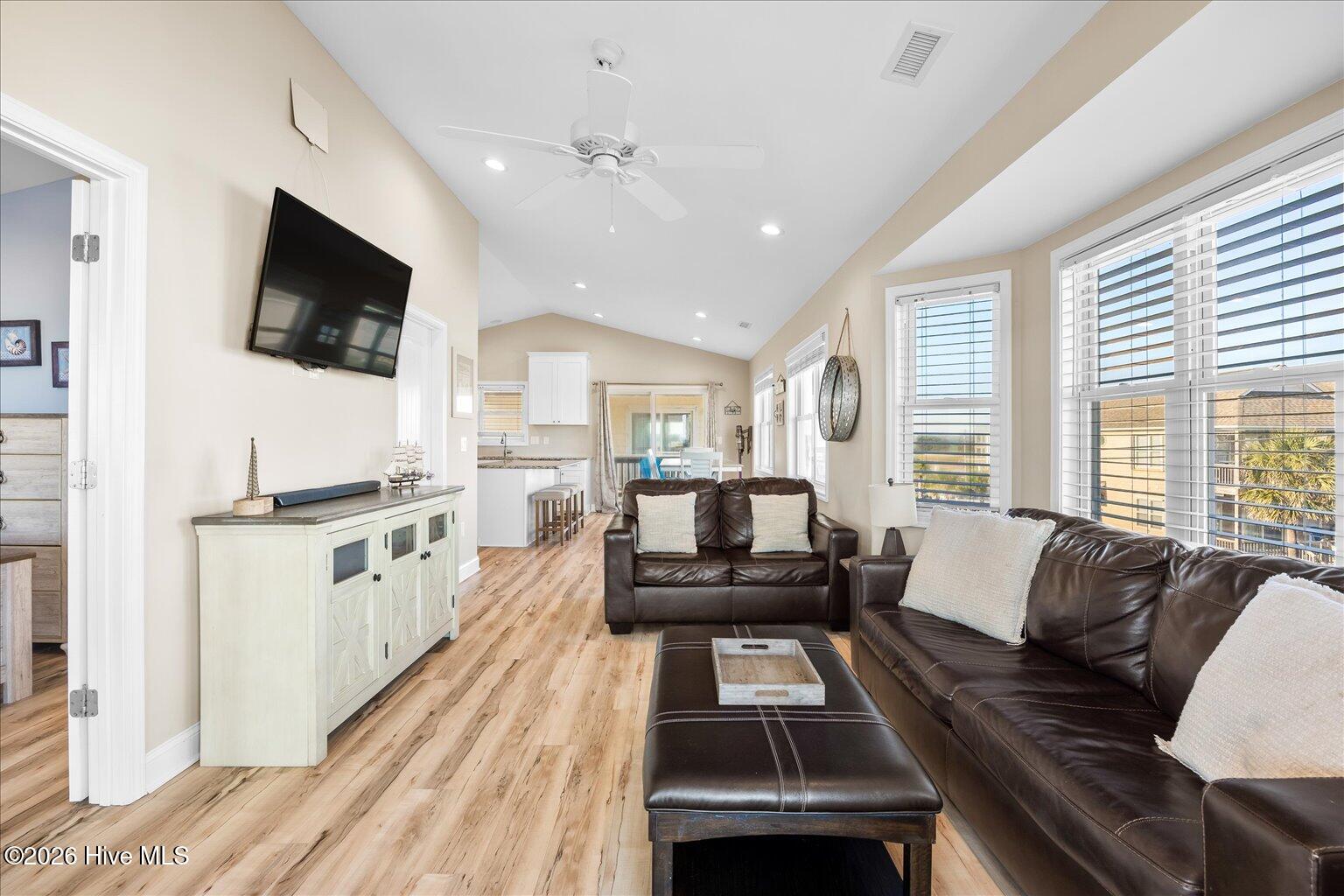 621 N Shore Drive B