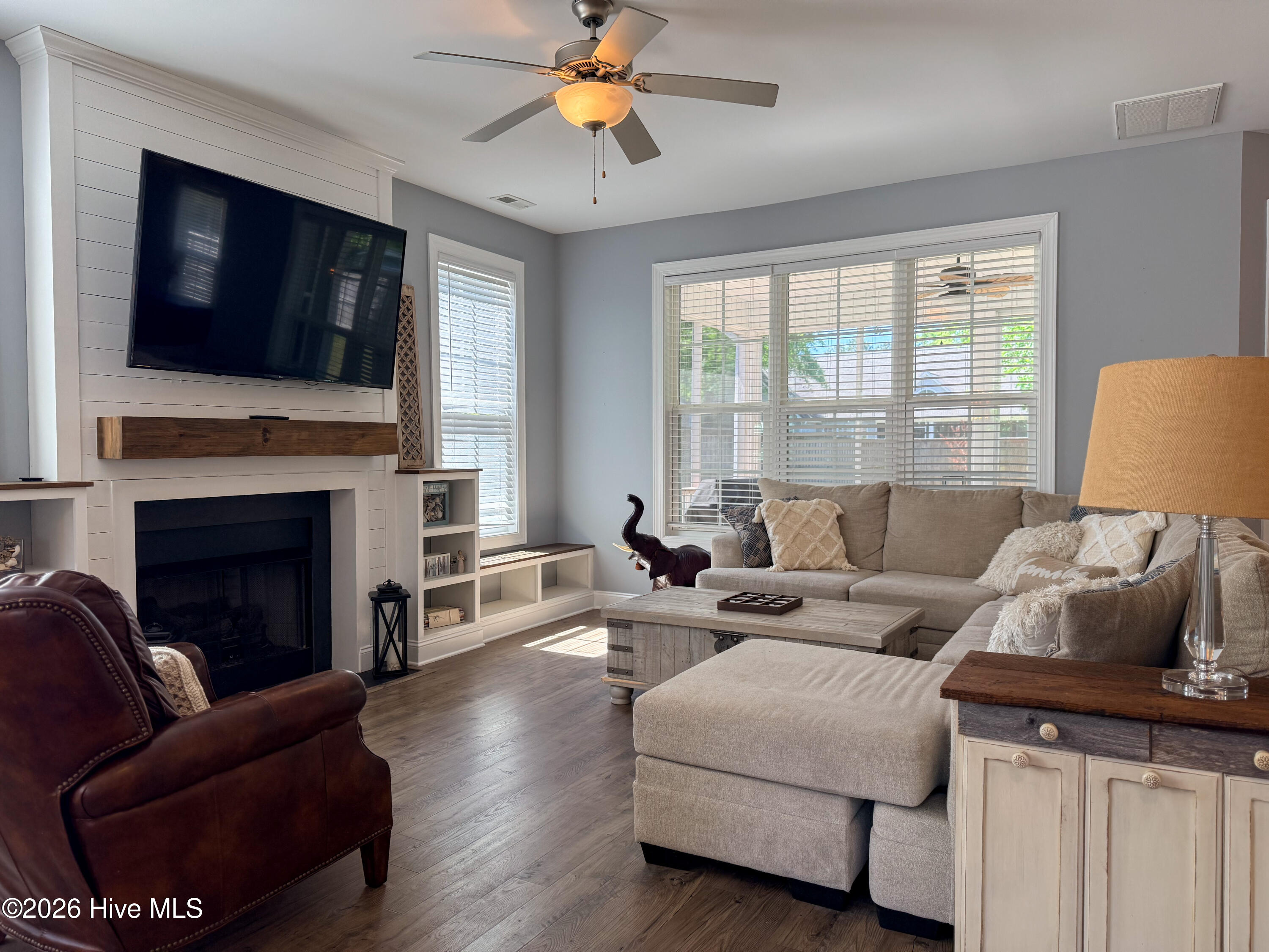 585 W Craftsman Way