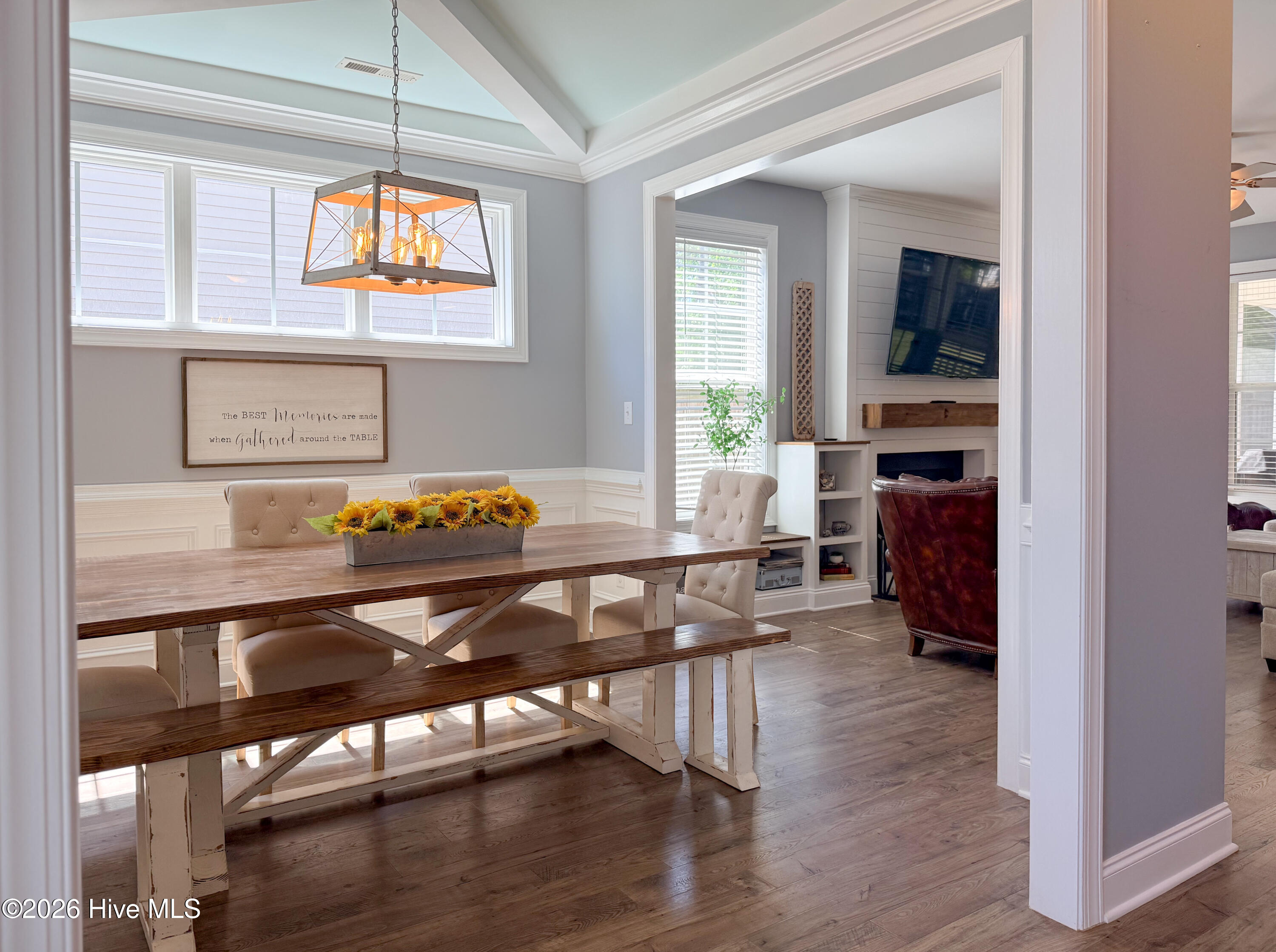 585 W Craftsman Way