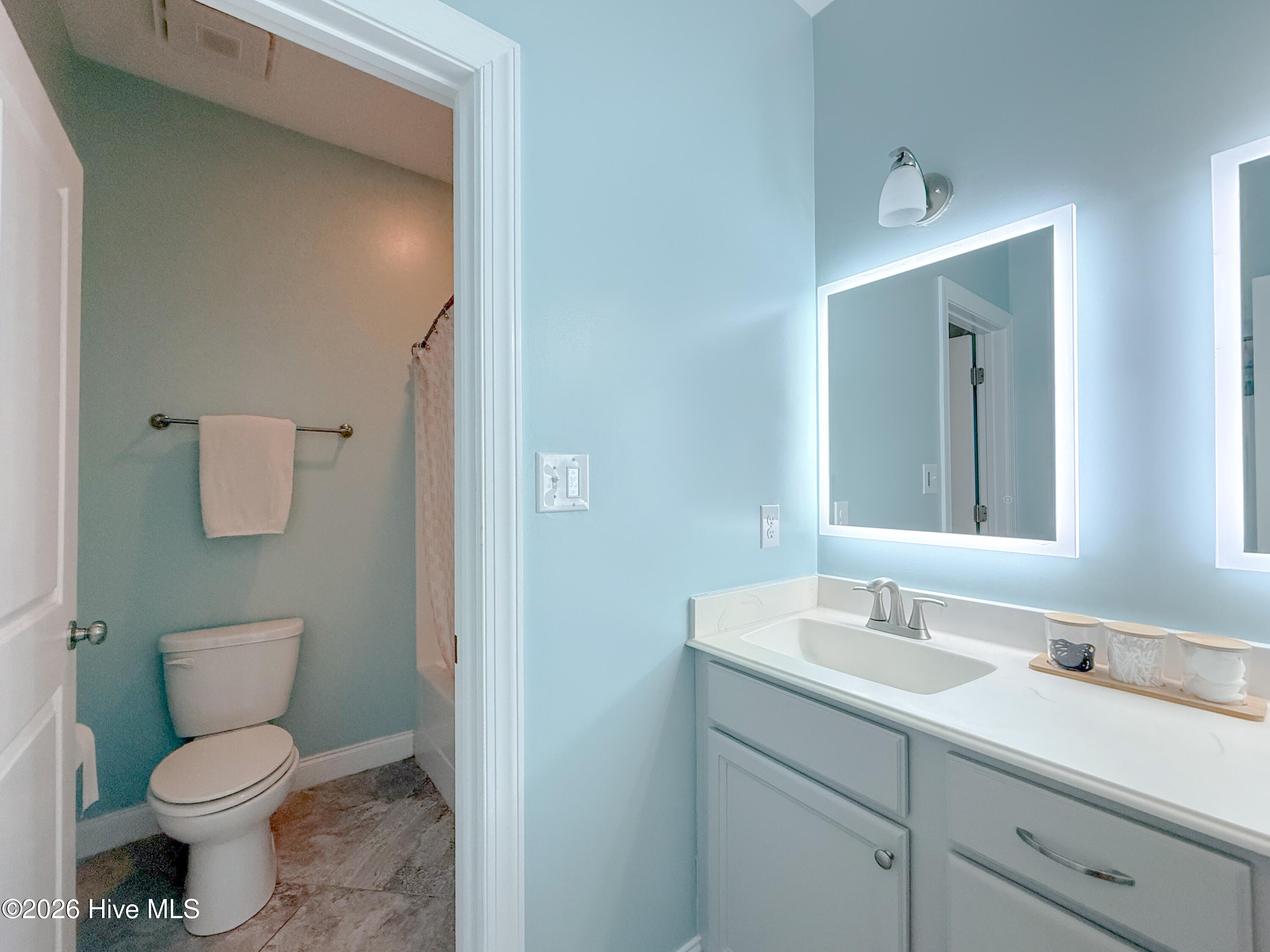 585 W Craftsman Way