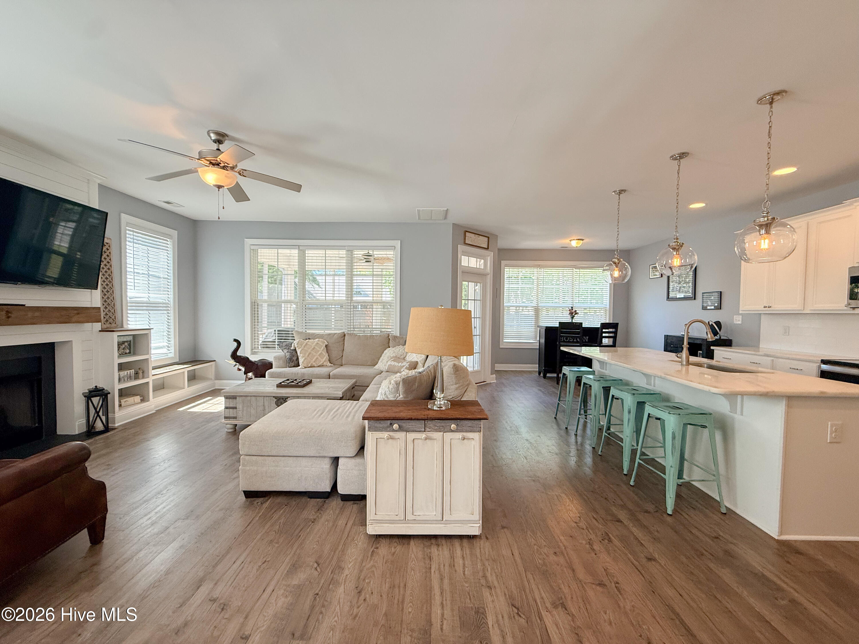 585 W Craftsman Way