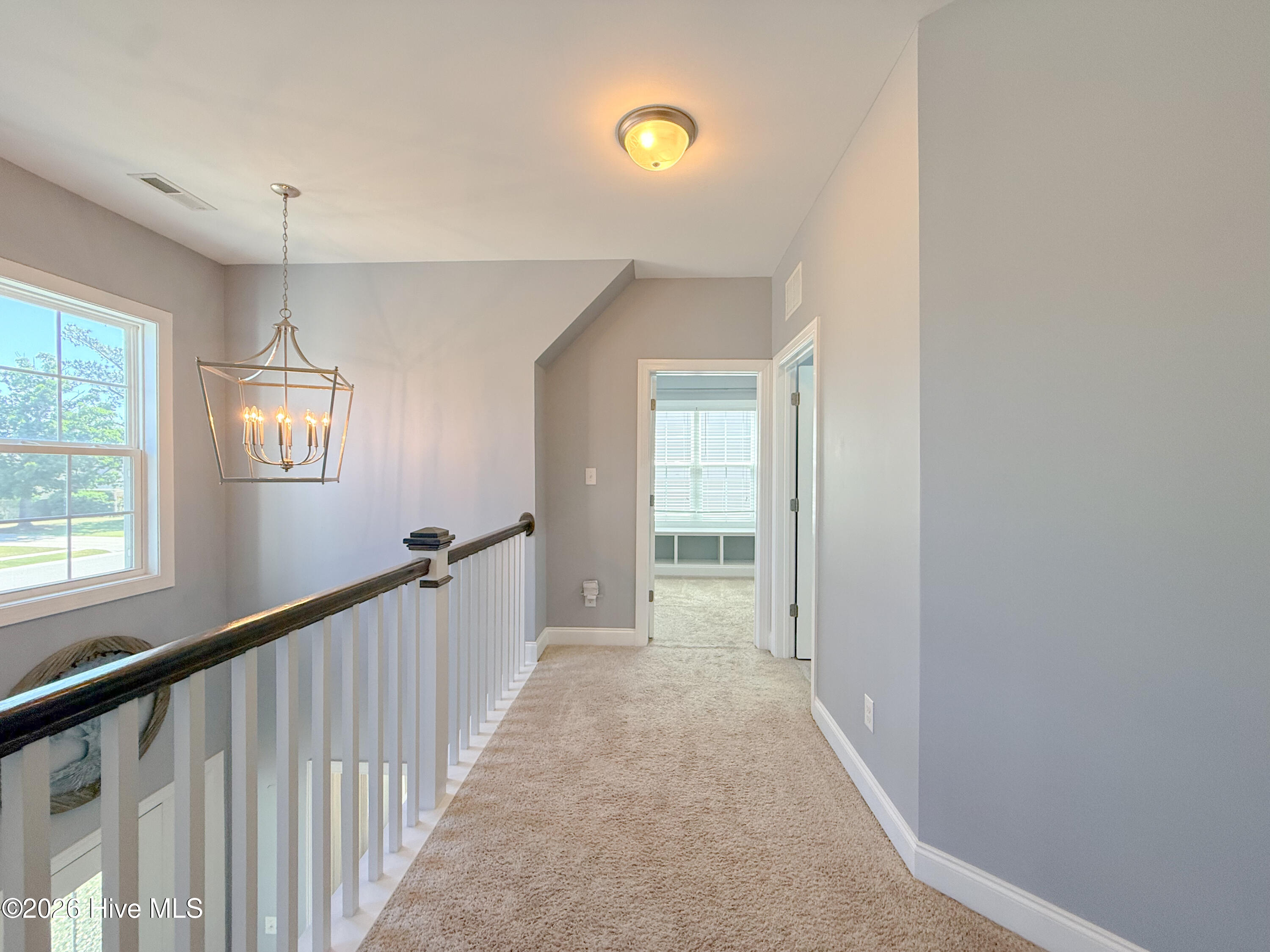 585 W Craftsman Way