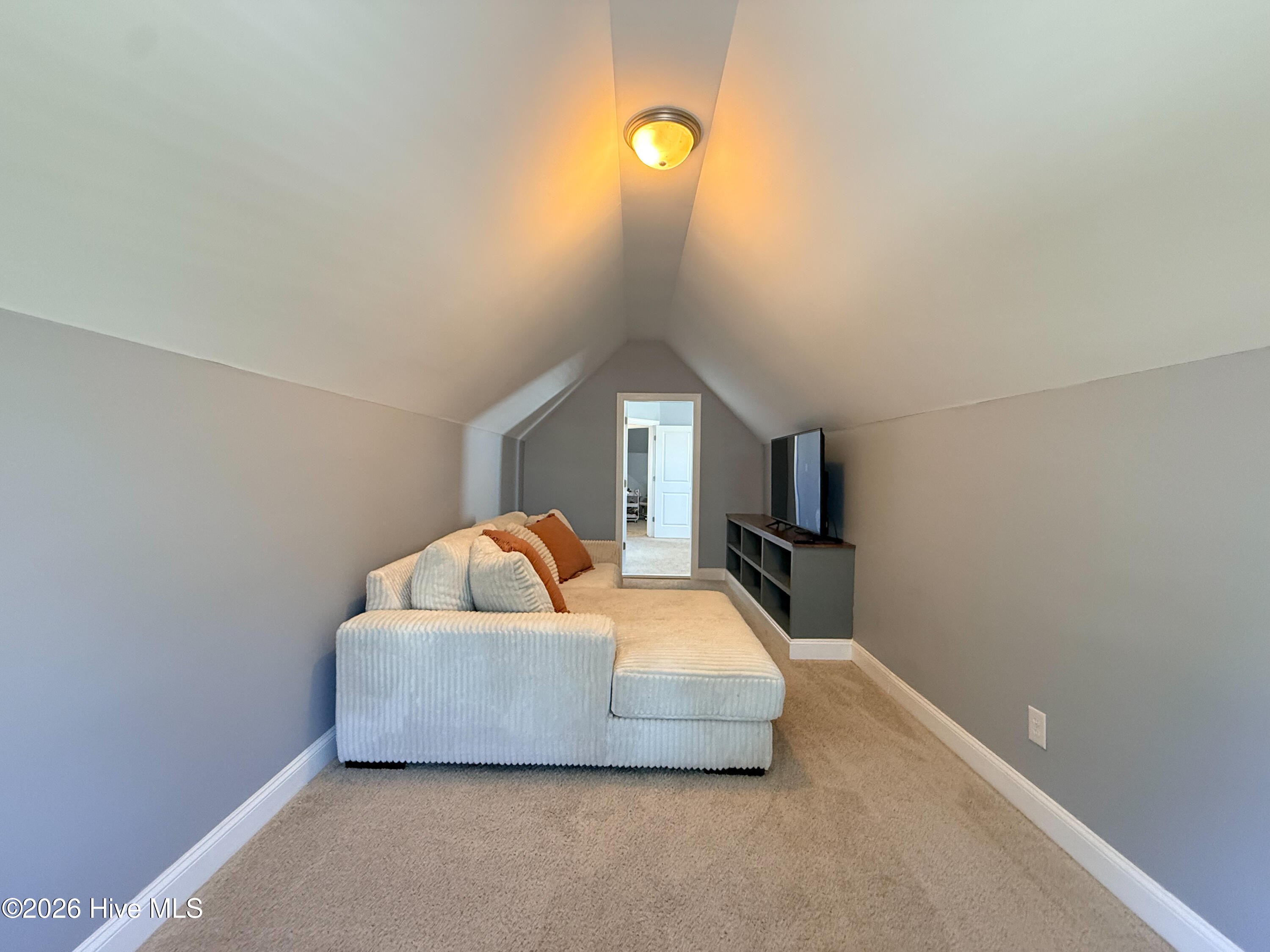 585 W Craftsman Way