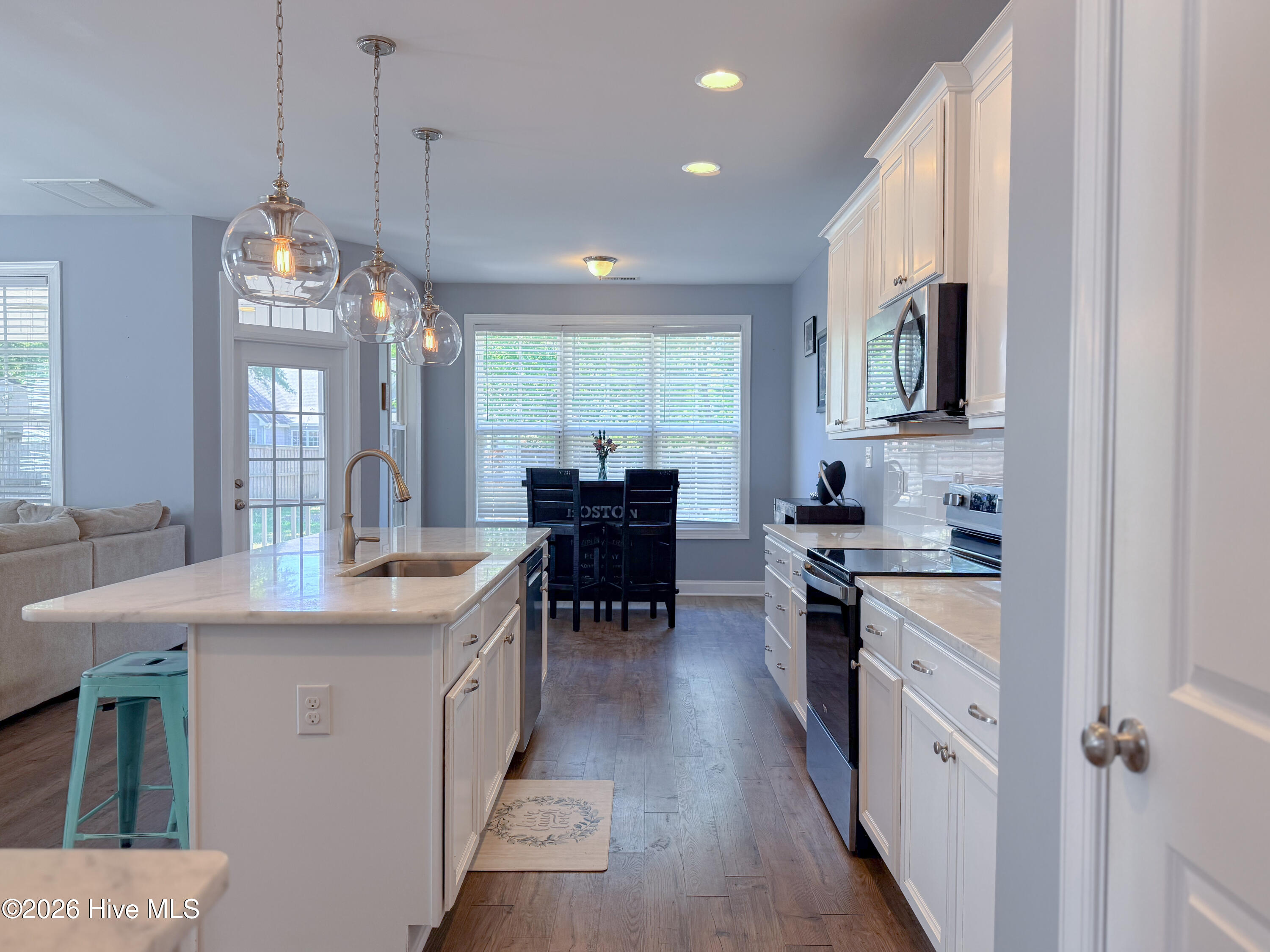 585 W Craftsman Way