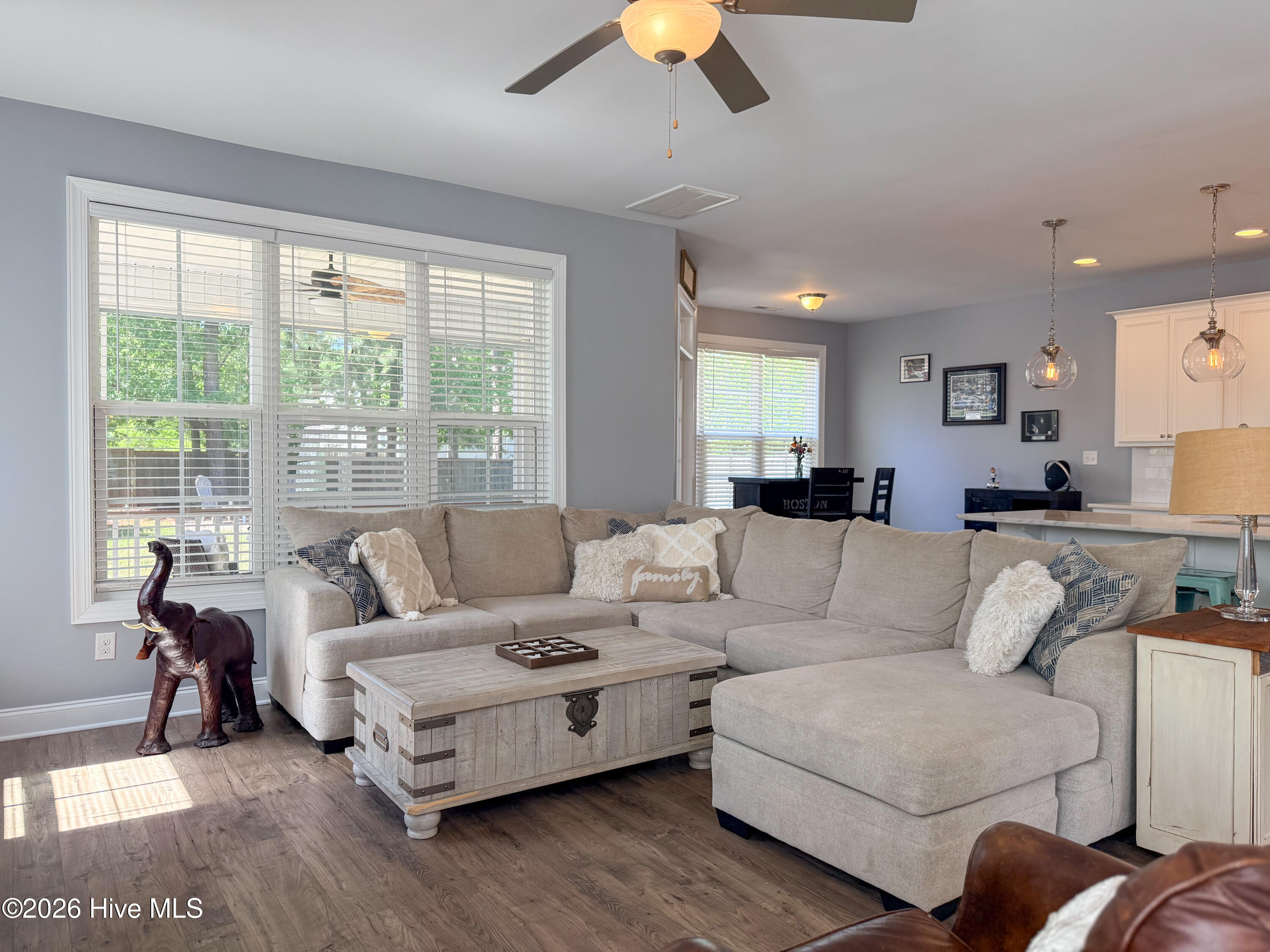 585 W Craftsman Way