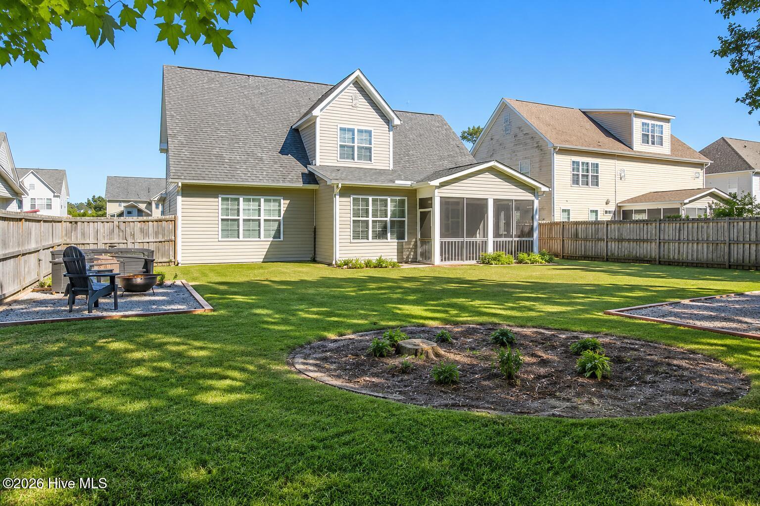 585 W Craftsman Way