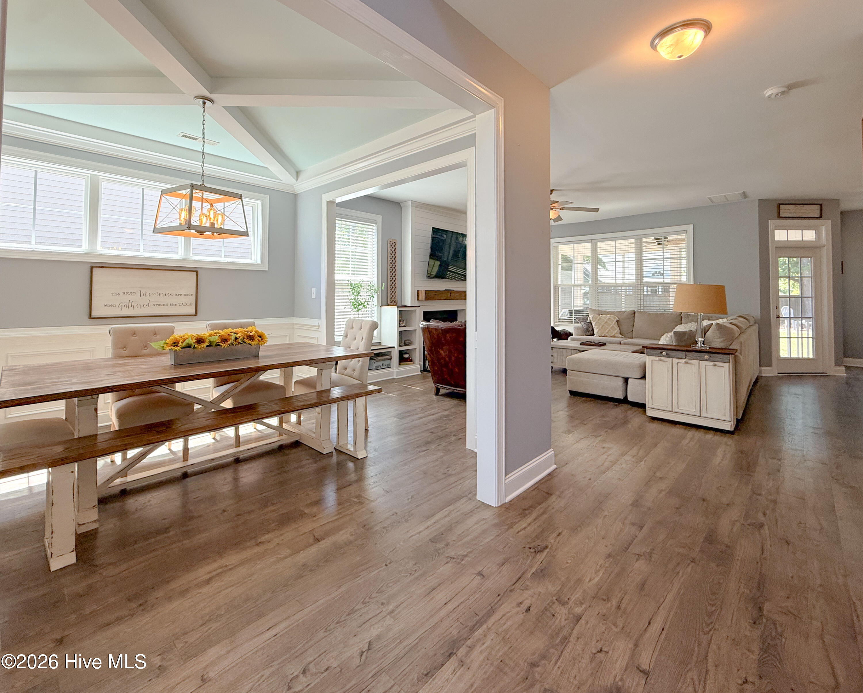 585 W Craftsman Way