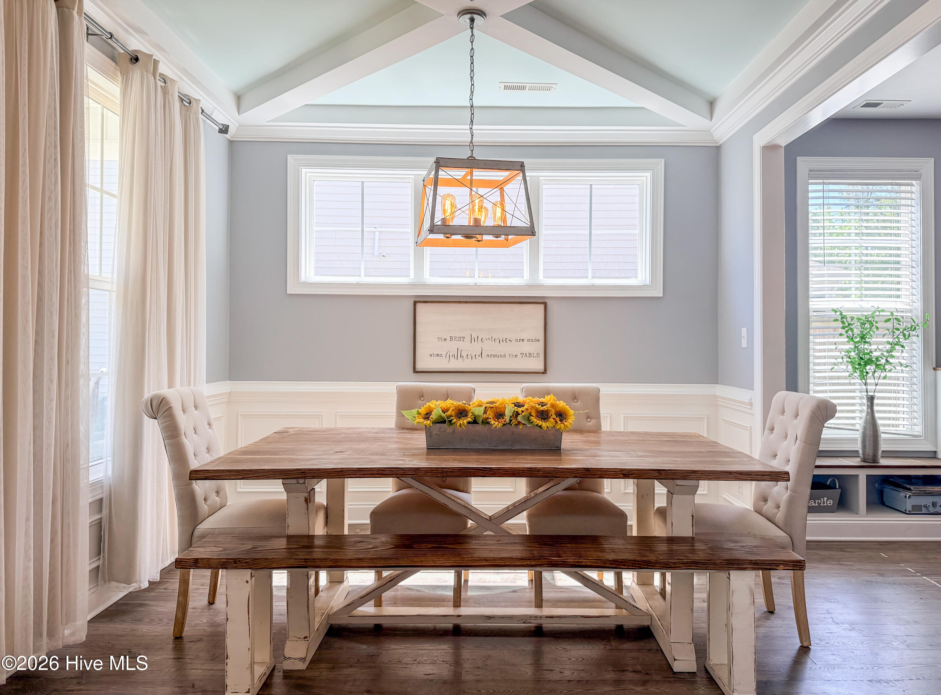 585 W Craftsman Way