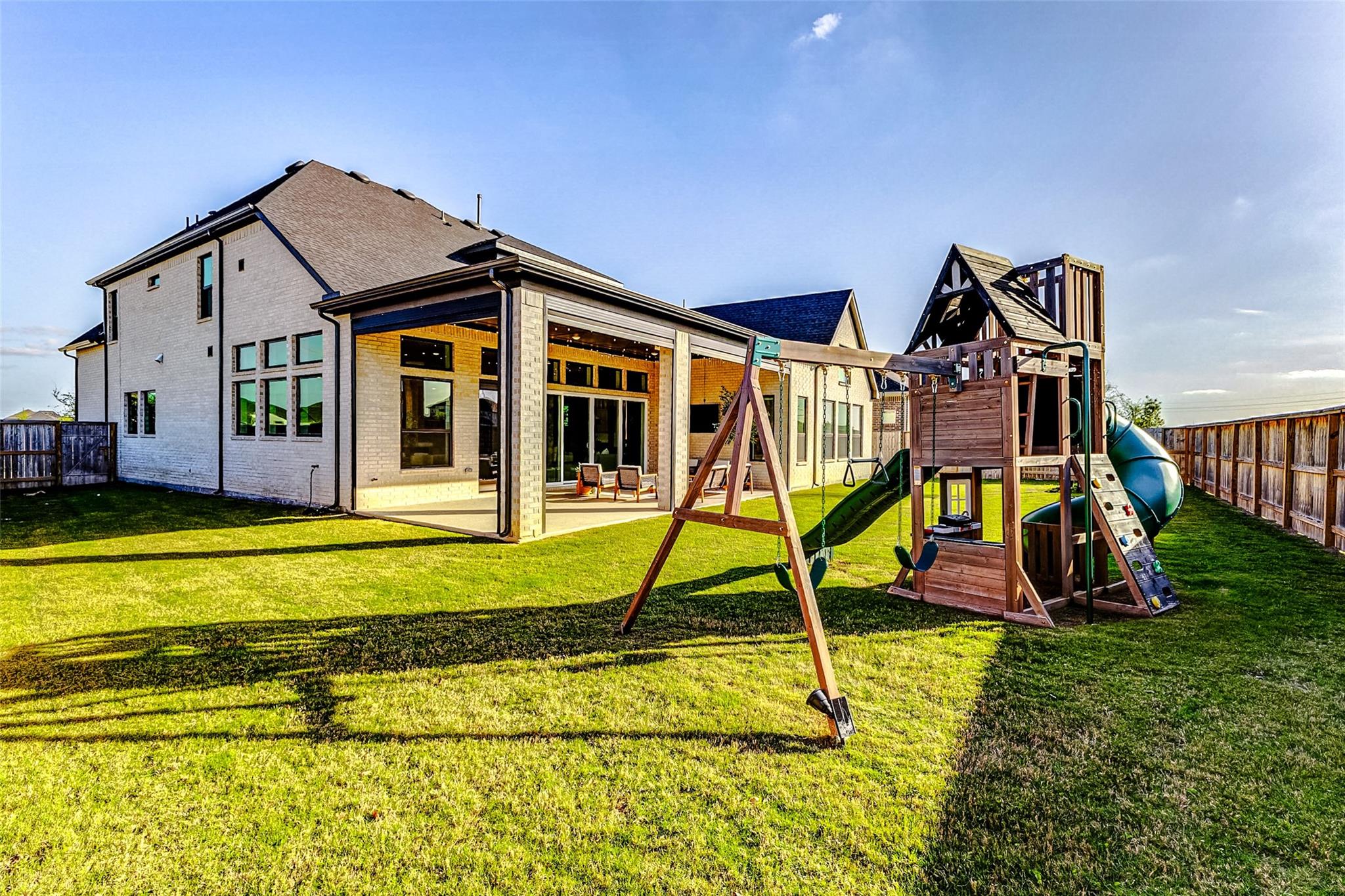 7606 Redwoods Forest Drive