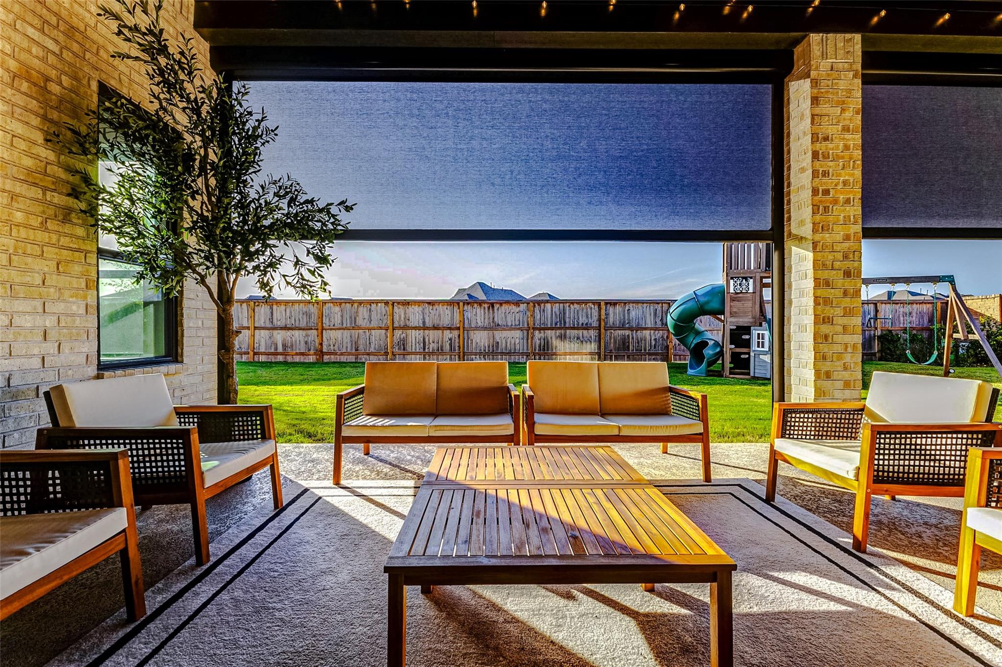 7606 Redwoods Forest Drive