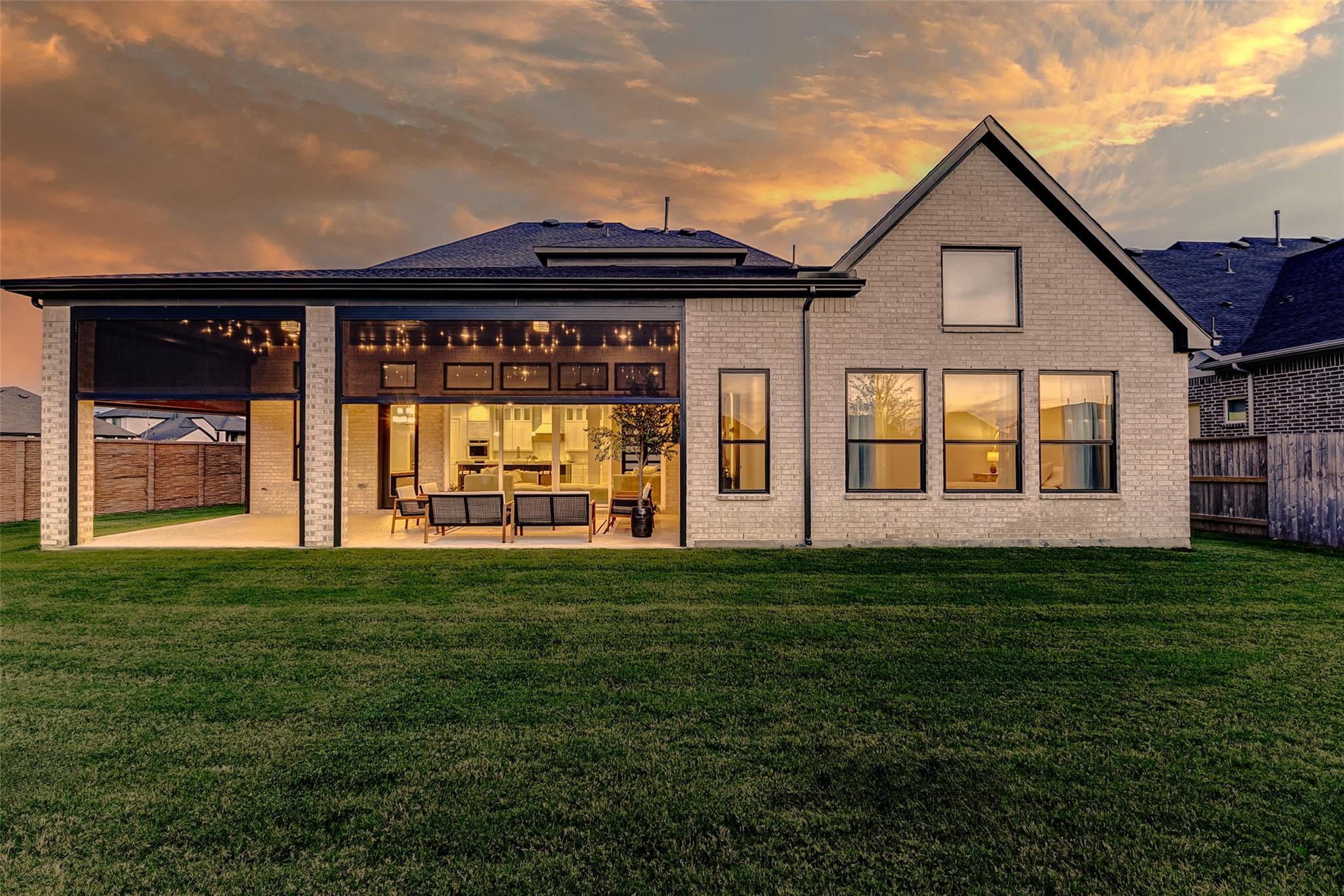 7606 Redwoods Forest Drive