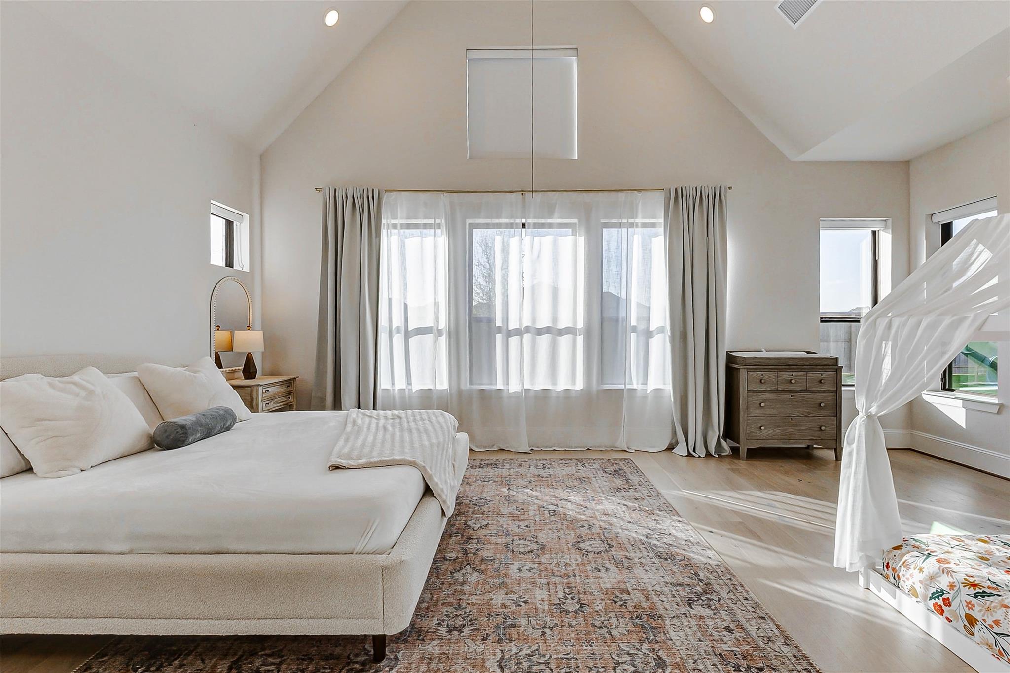 7606 Redwoods Forest Drive