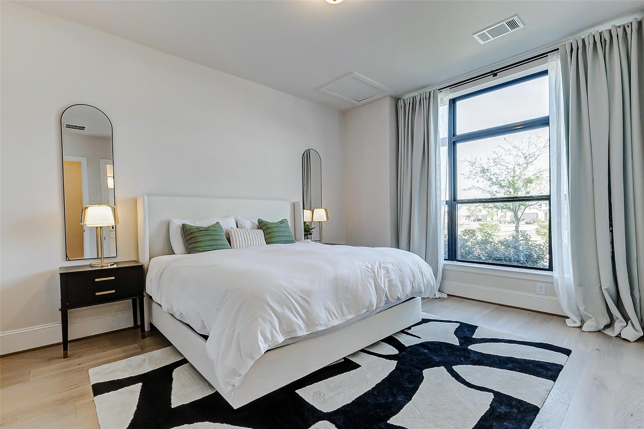 7606 Redwoods Forest Drive