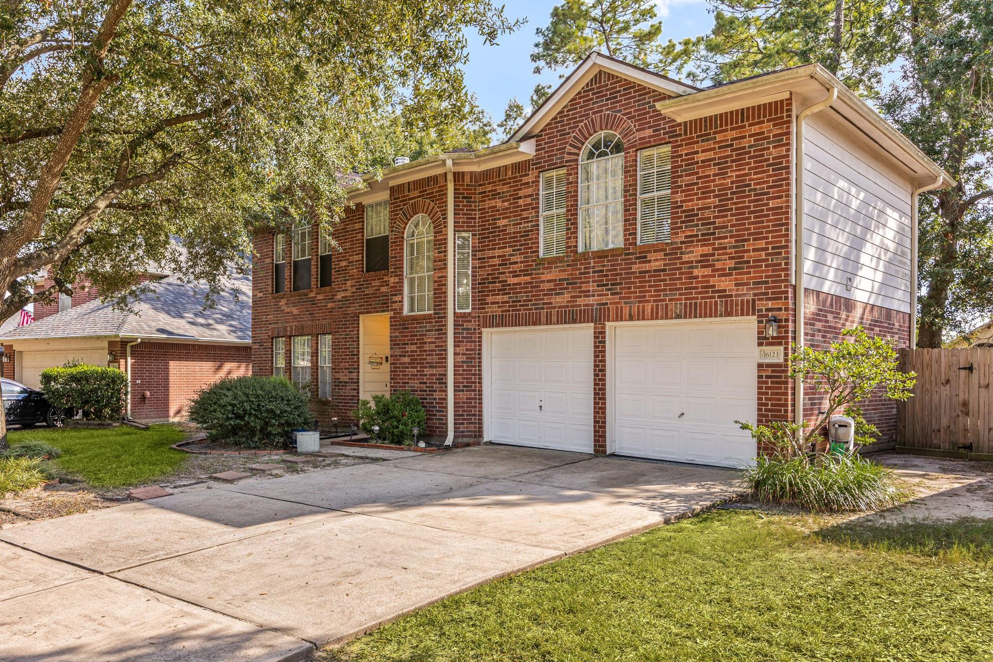 16123 Mossy Grove