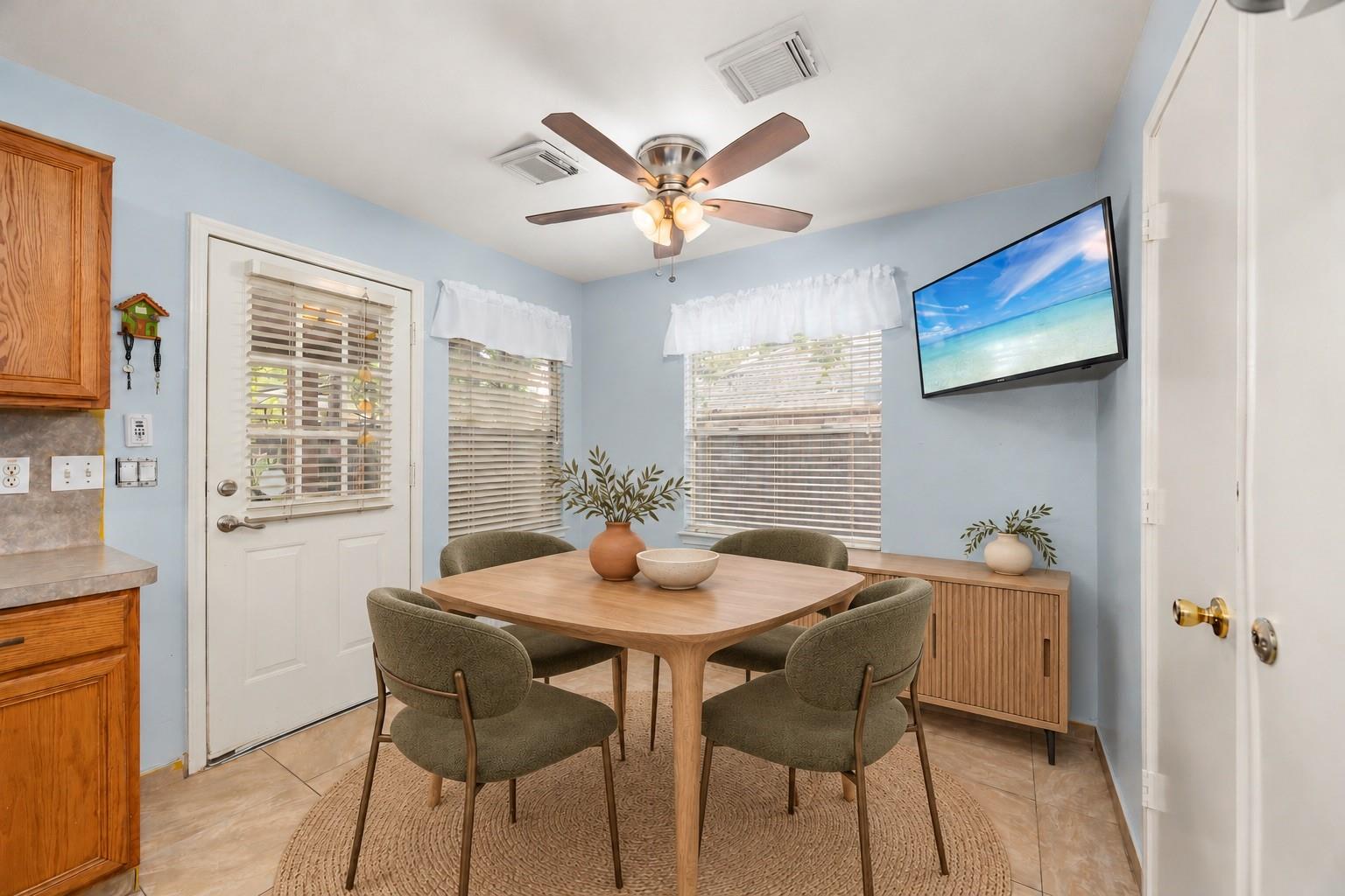 16123 Mossy Grove