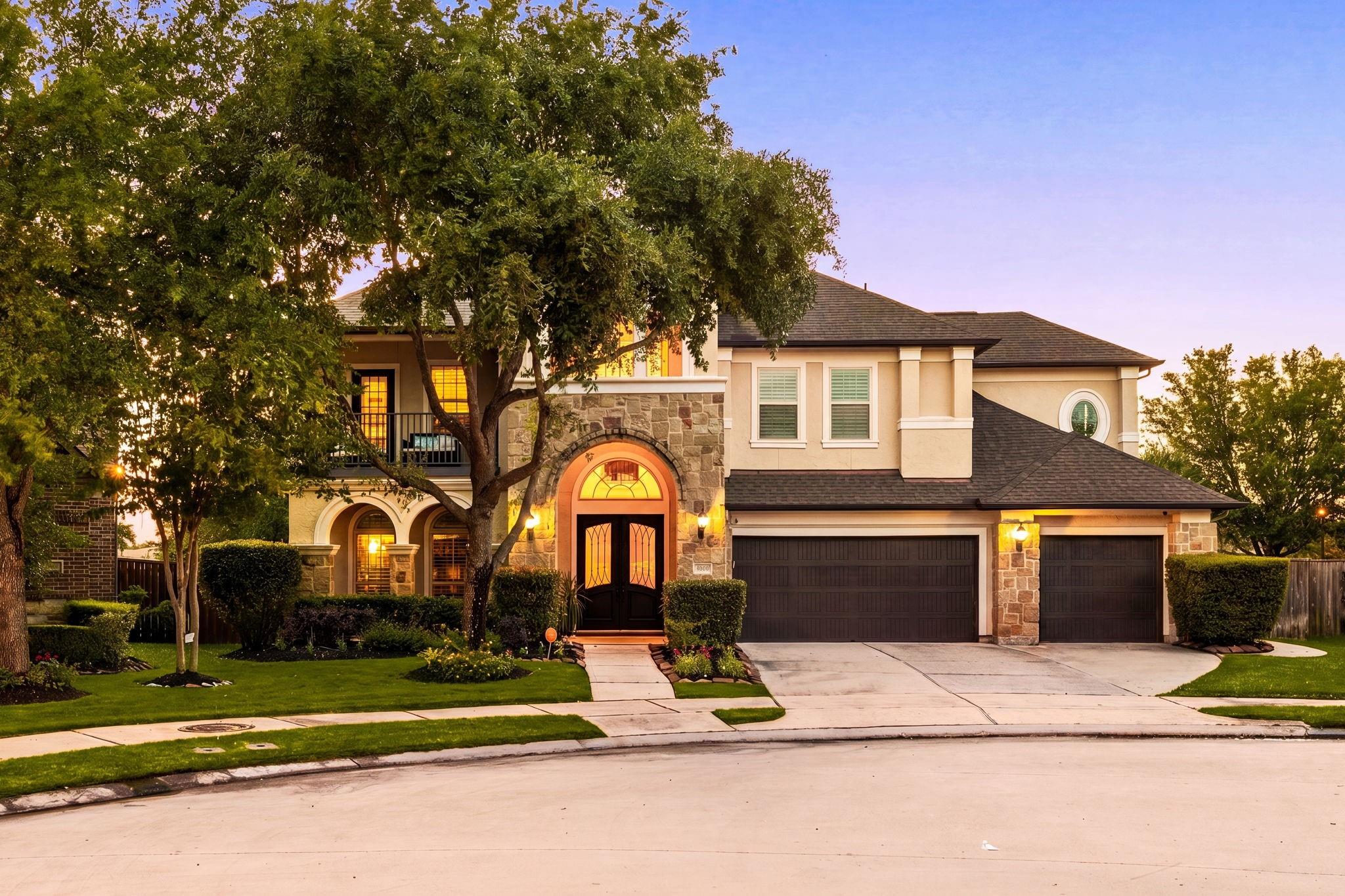 5102 Hawthorne Bend Drive