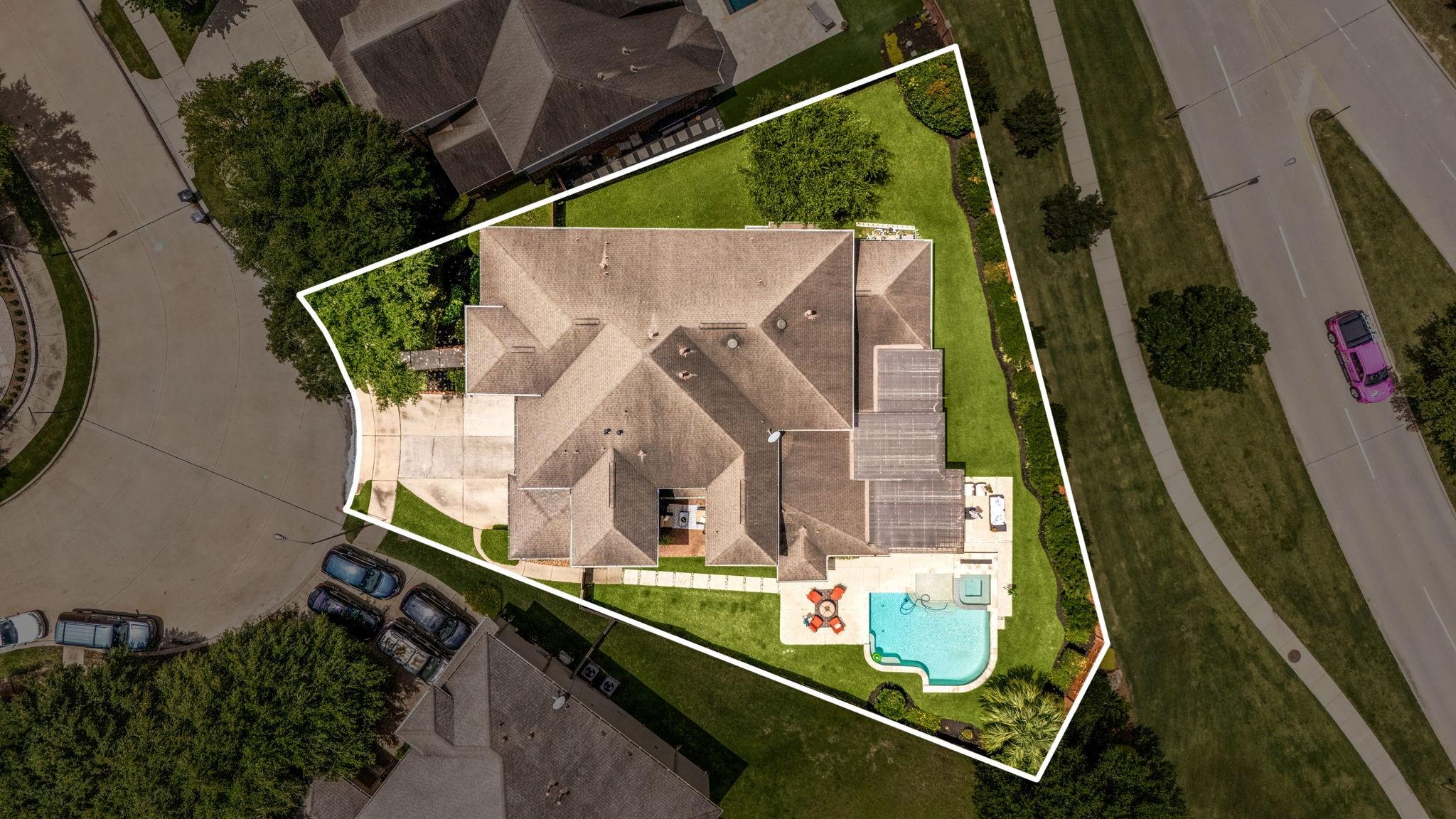 5102 Hawthorne Bend Drive