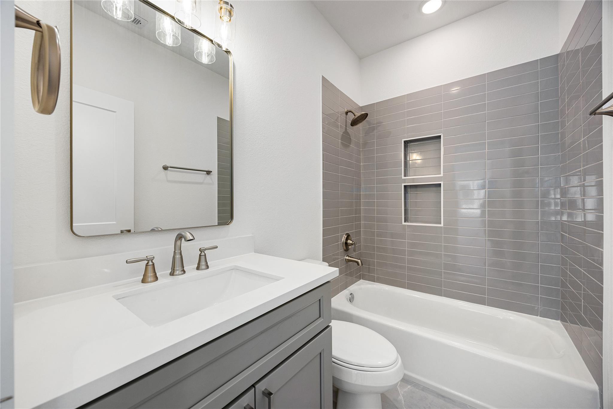 243 Rebecca Street Unit: E