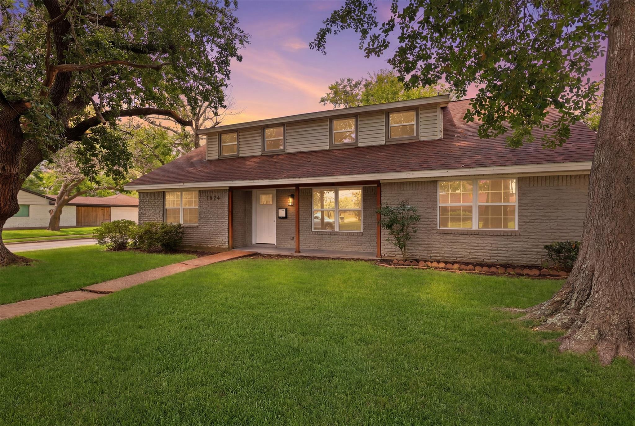 7826 Twin Hills Drive