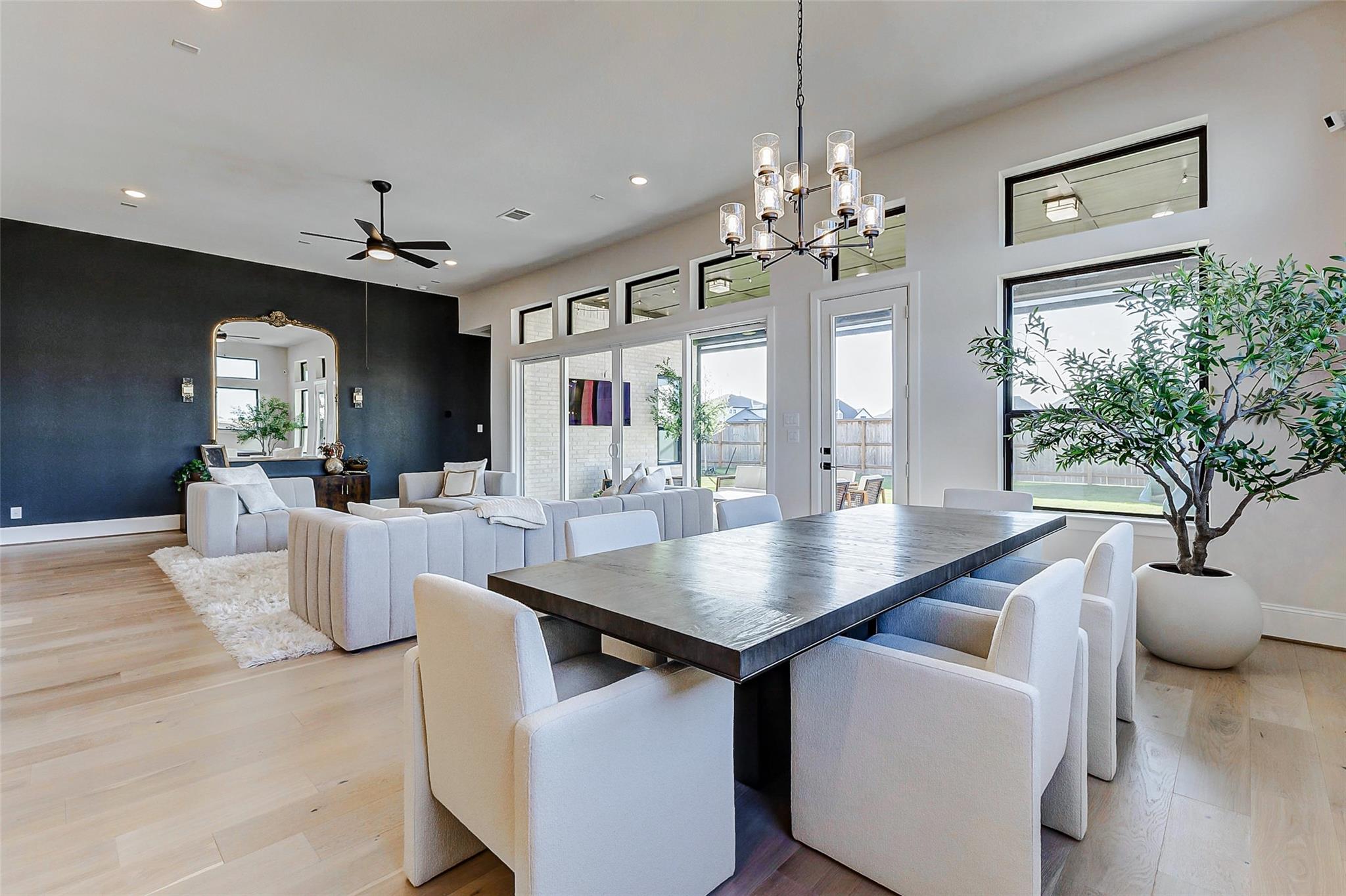 7606 Redwoods Forest Drive