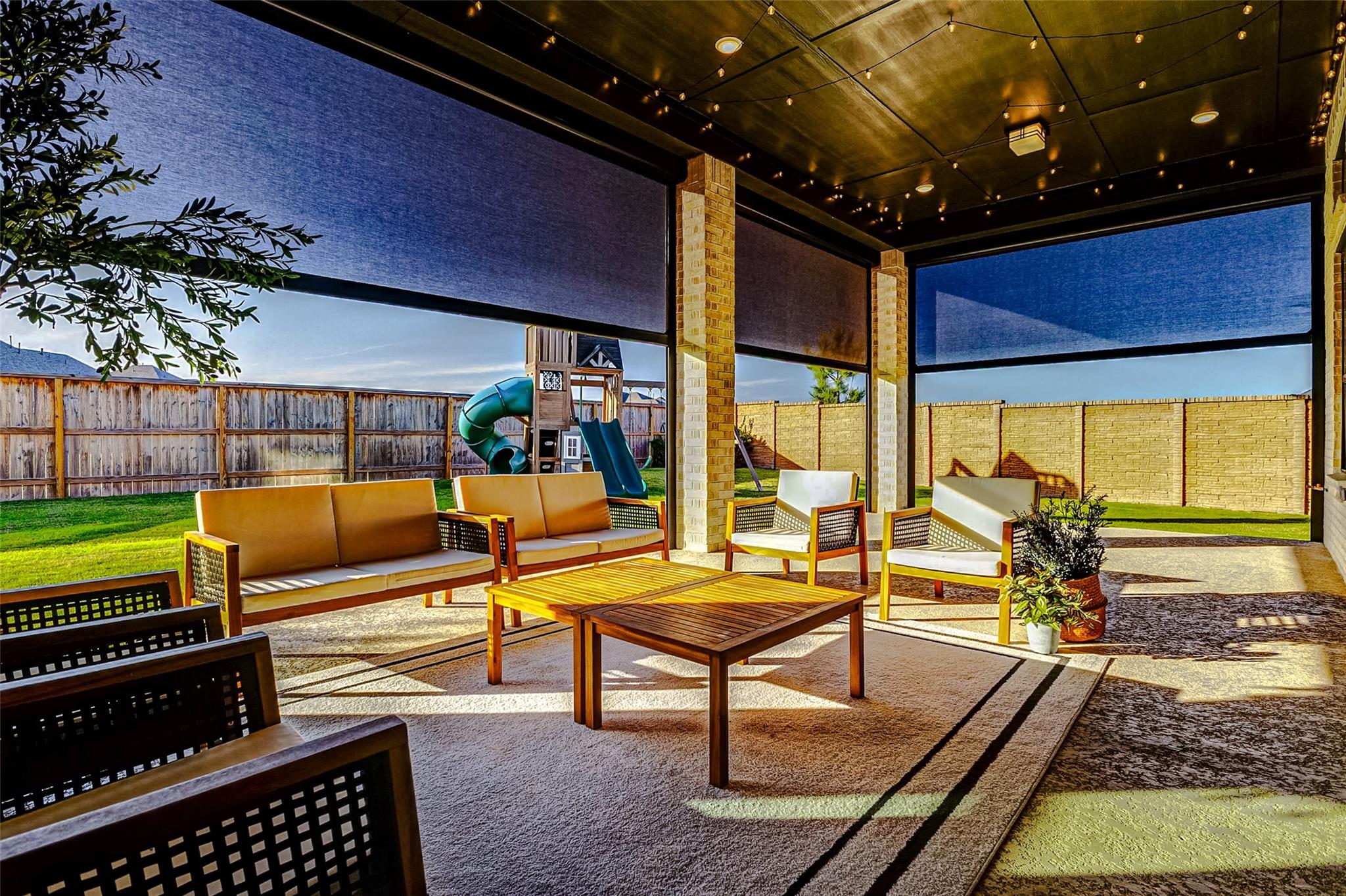 7606 Redwoods Forest Drive