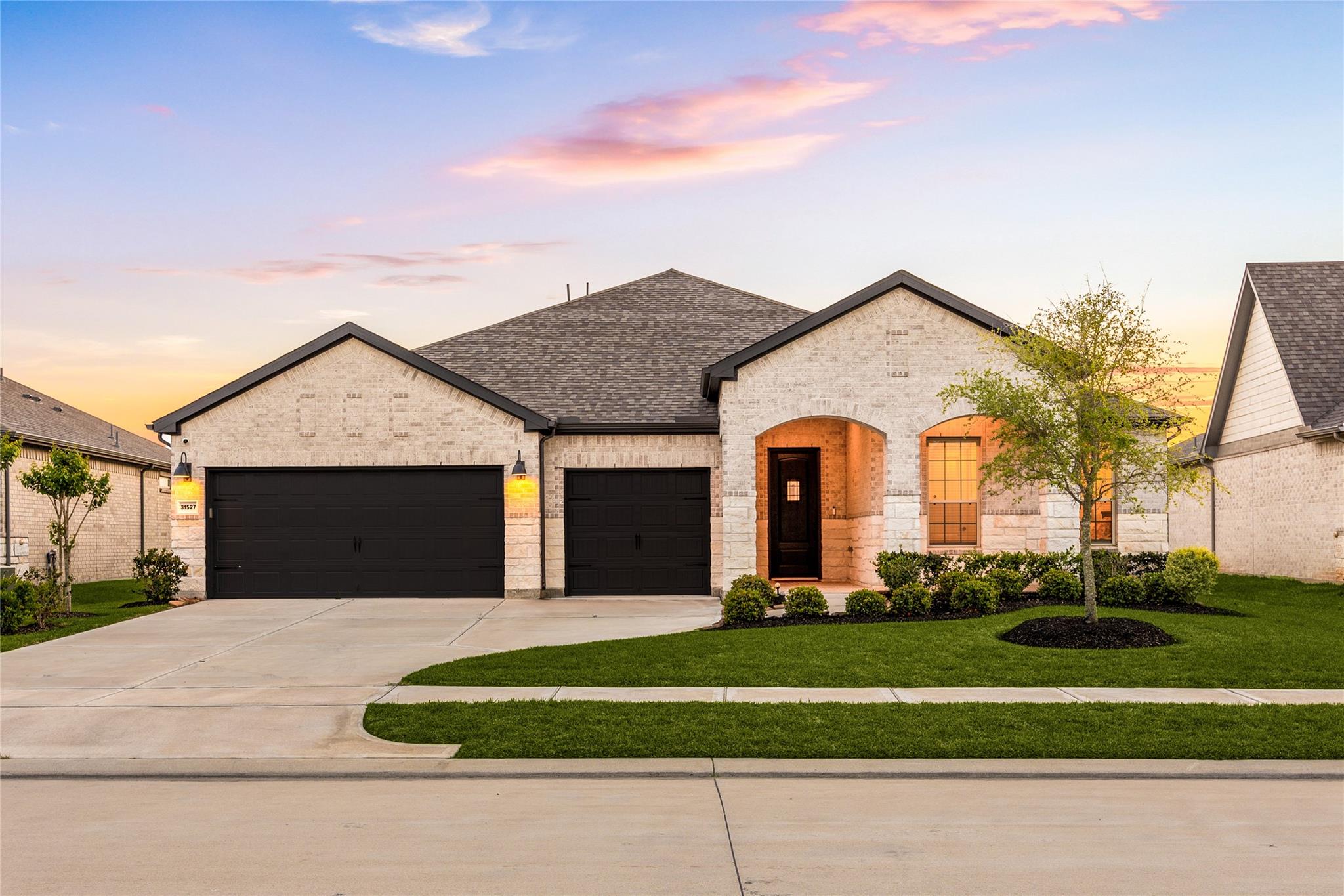 31527 Sunny Banks Court