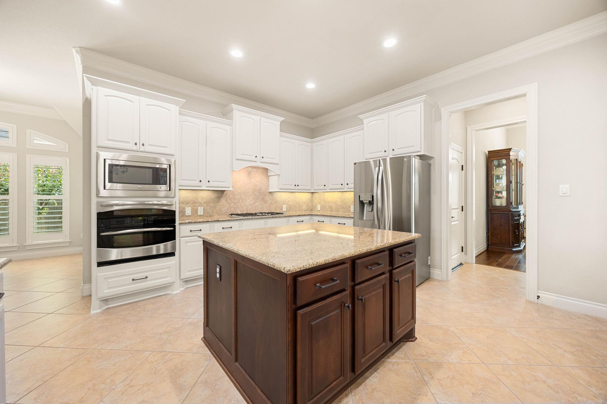 2203 Draycutt Drive